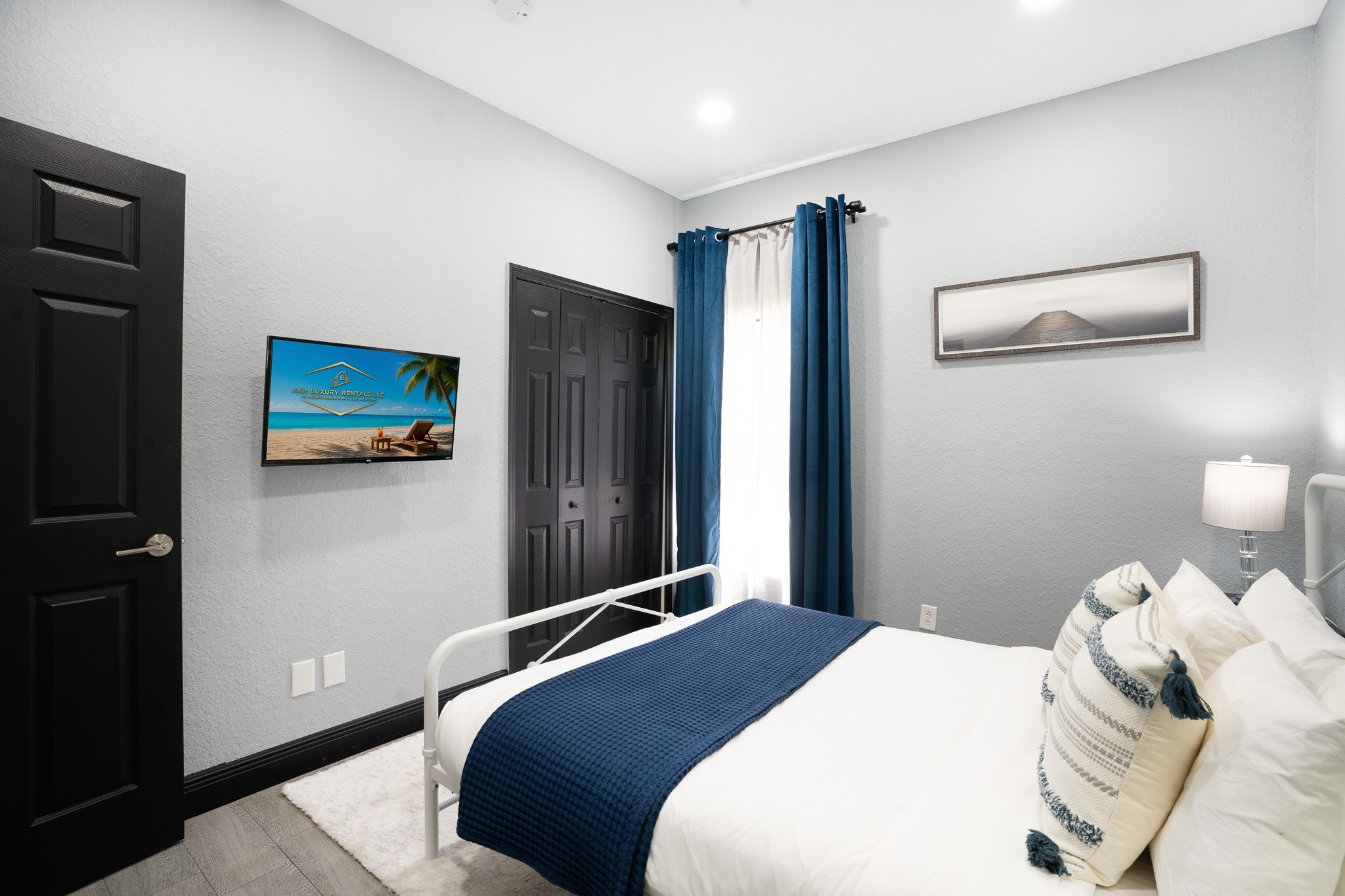 Airbnb: Real Estate 03. Welcome to my video and photo world!