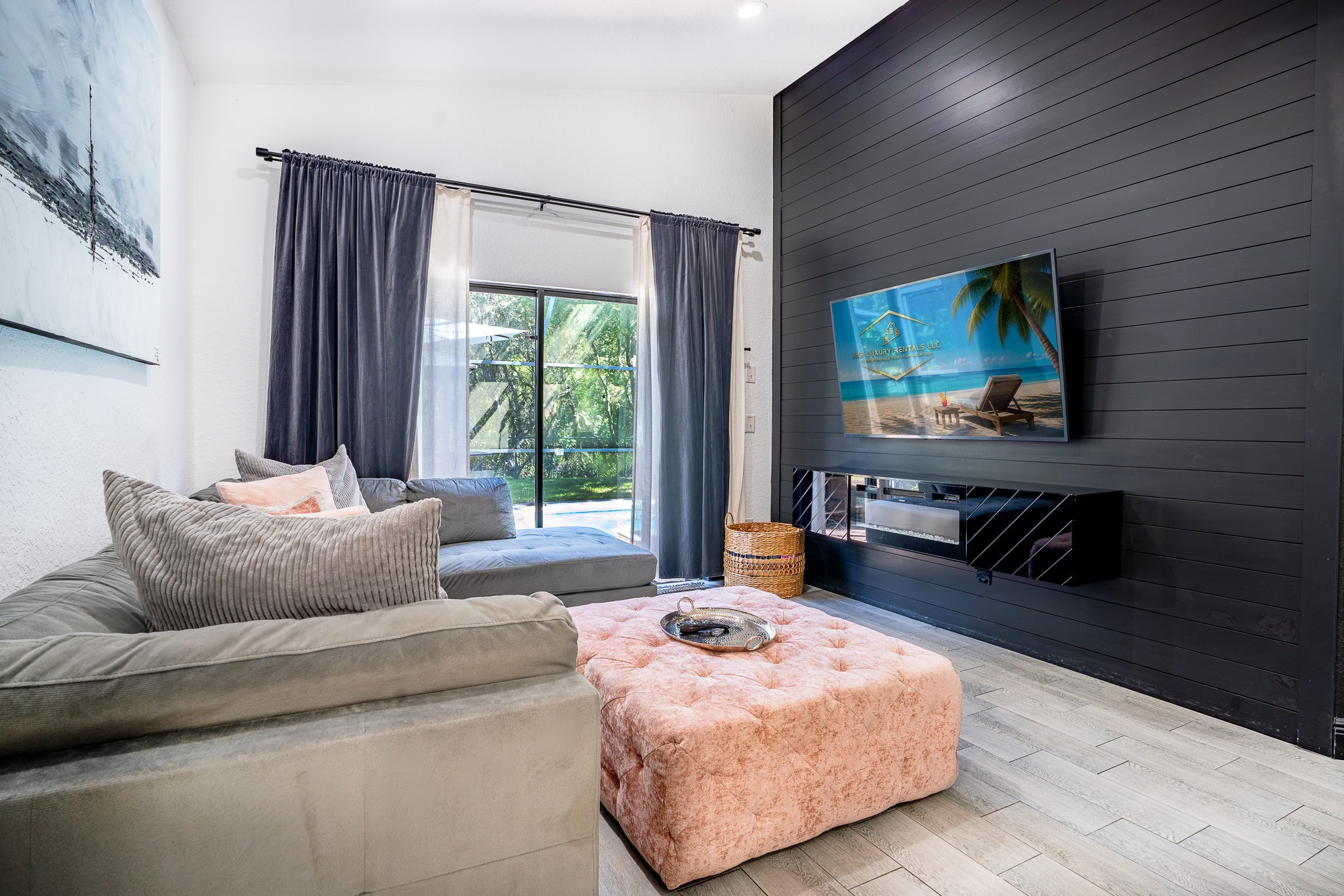 Airbnb: Real Estate 03. Welcome to my video and photo world!