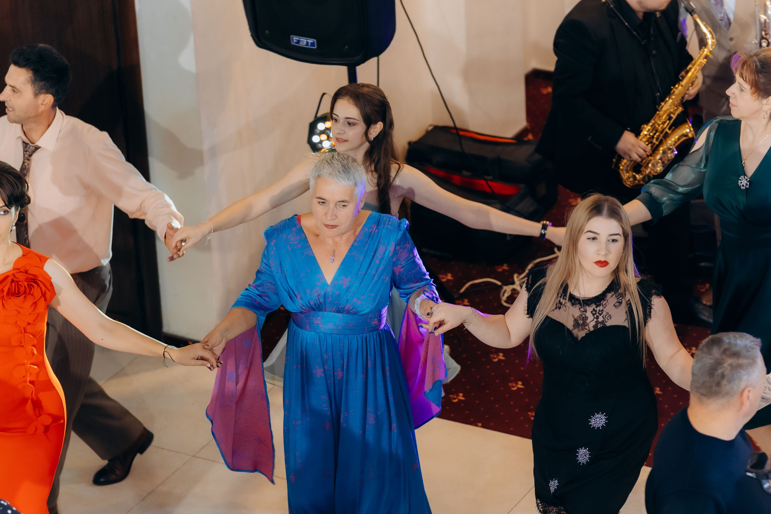 Loredana & Emilian – Ziua Nunții | Videografie - fotografie Botez Suceava, Iași, Botoșani. Servicii foto-video profesionale, pentru momente de neuitat