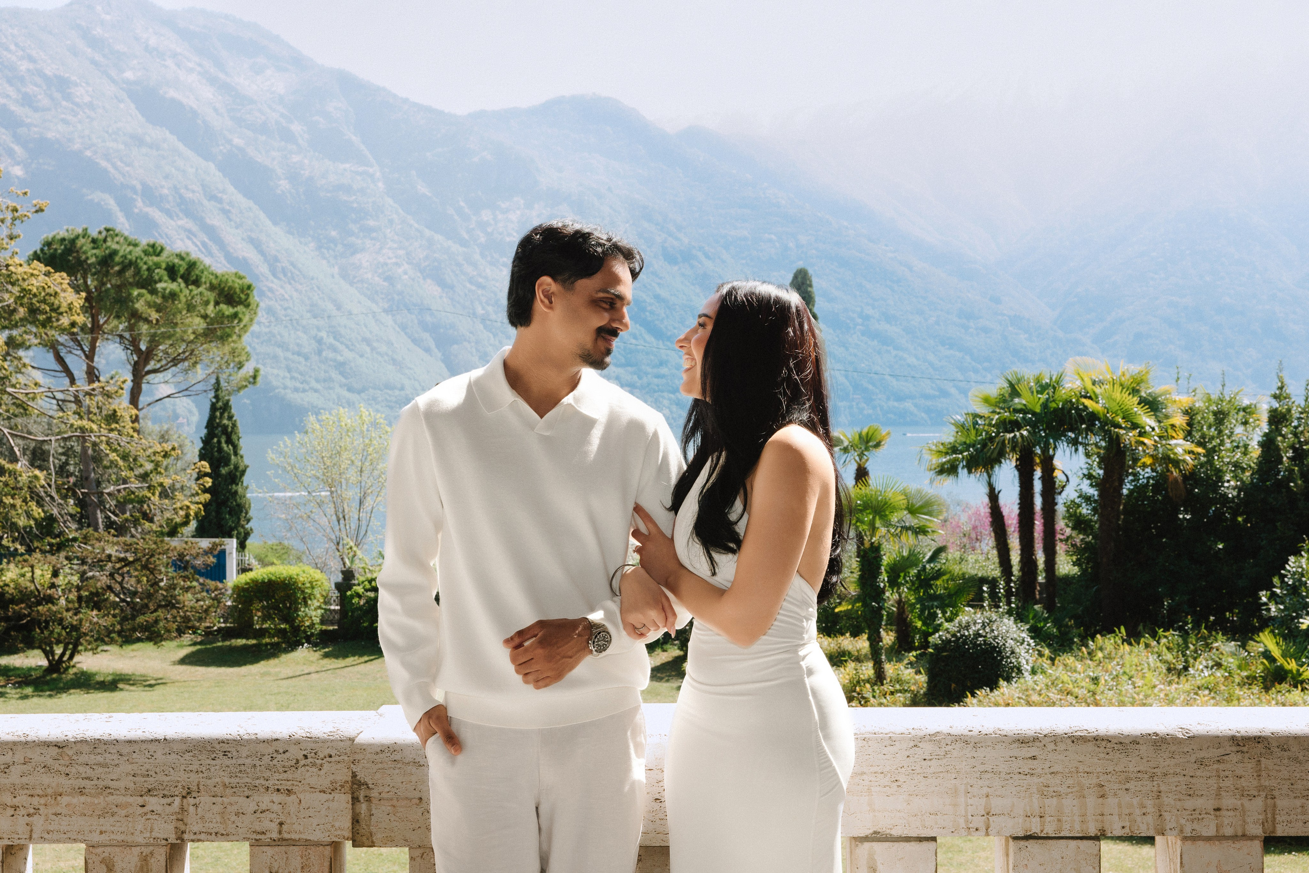 Vish & Kajal. Wedding photographer in Italy