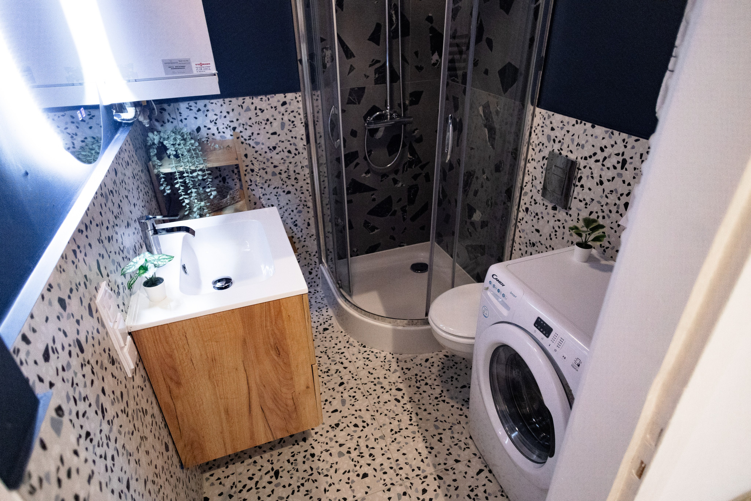 Apartament Upstairs 4