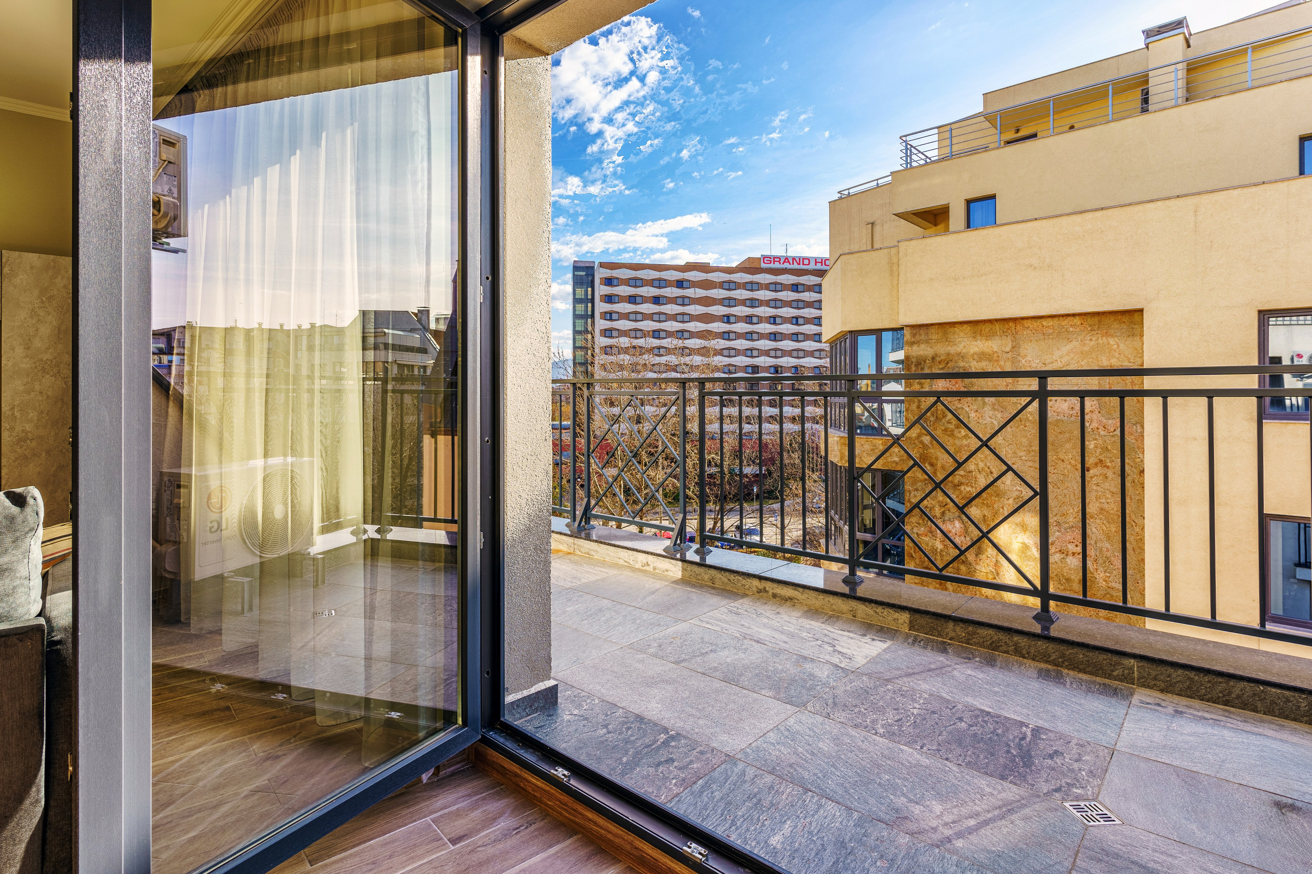 Апартаменти за Booking. Професионален фотограф в Пловдив и областта