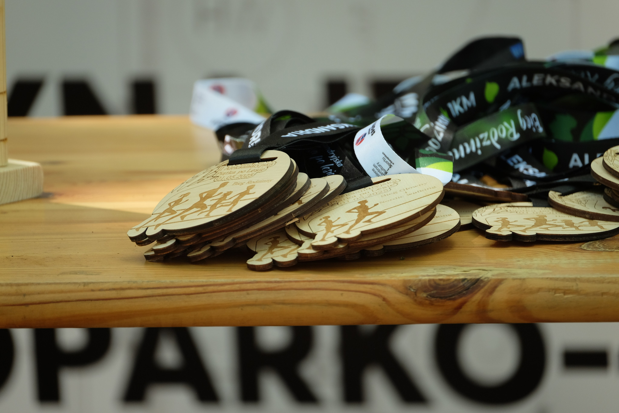 Aleksandryjska Piątka po lesie. Main