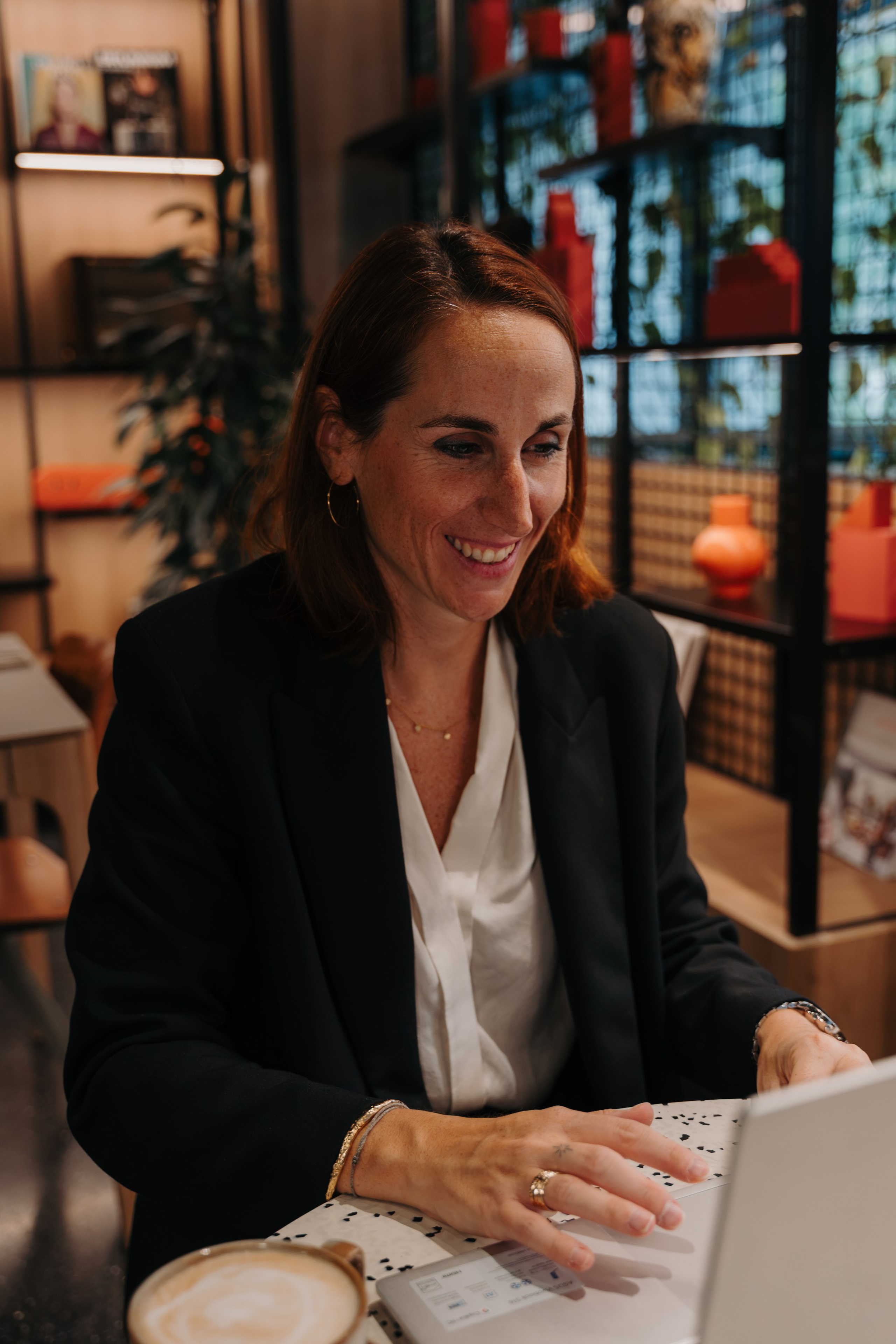 Aurore • Portrait pro. Photographe & vidéaste business à Toulouse | OC.Studio