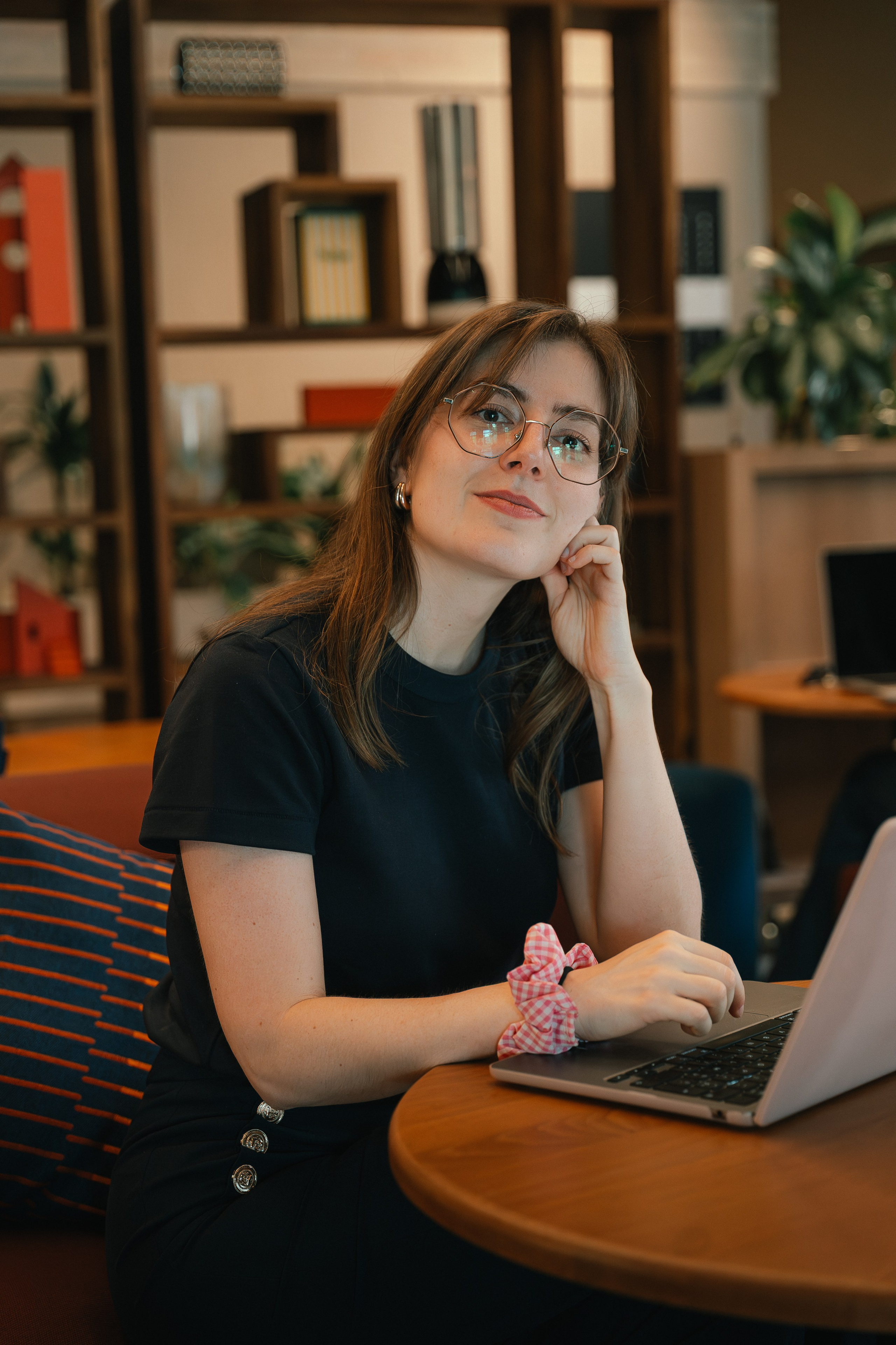 Emma • portrait pro. Photographe & vidéaste business à Toulouse | OC.Studio
