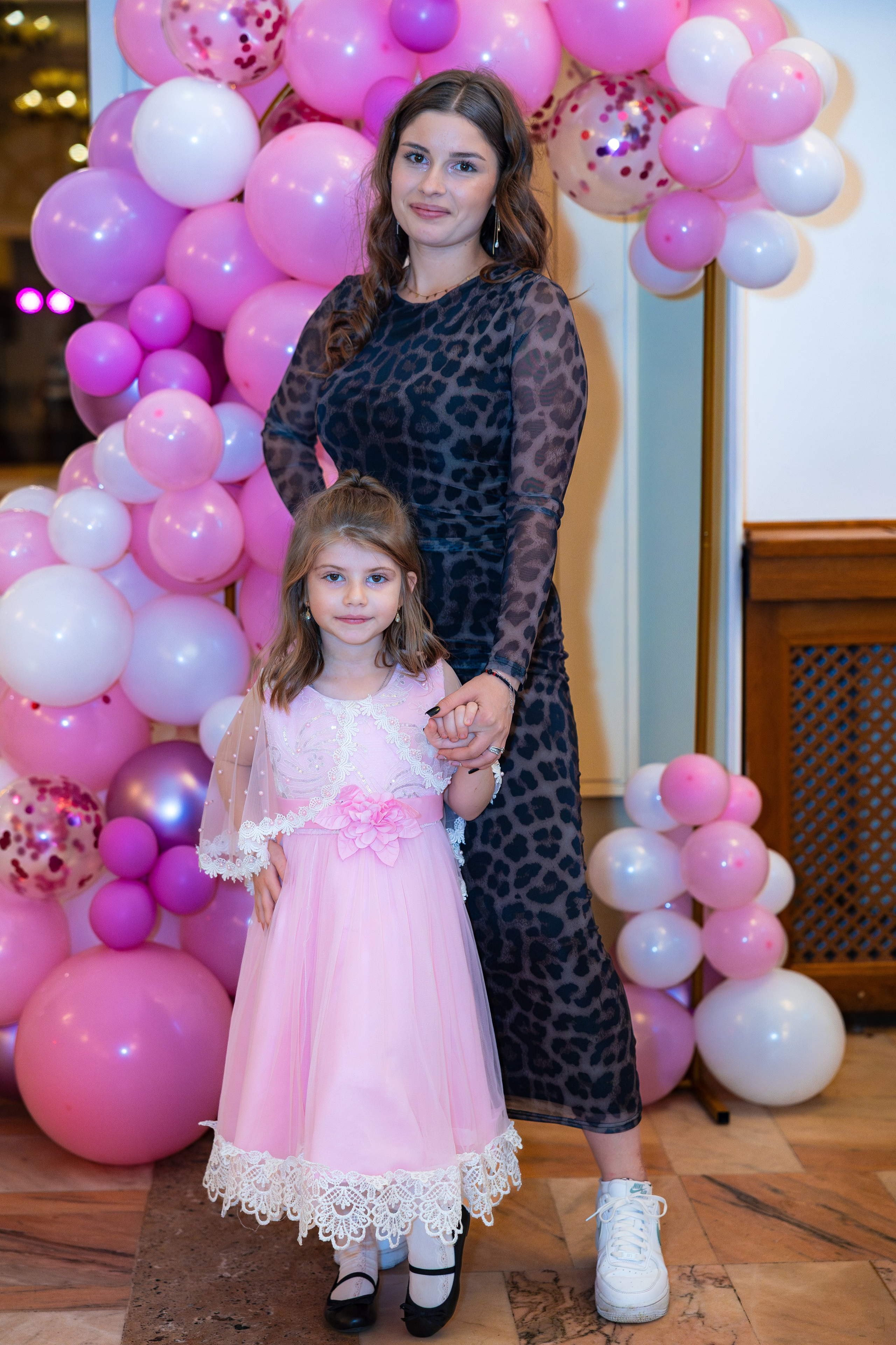 Botez Natalia si Carolina. Ionut Brehuescu — Fotograf