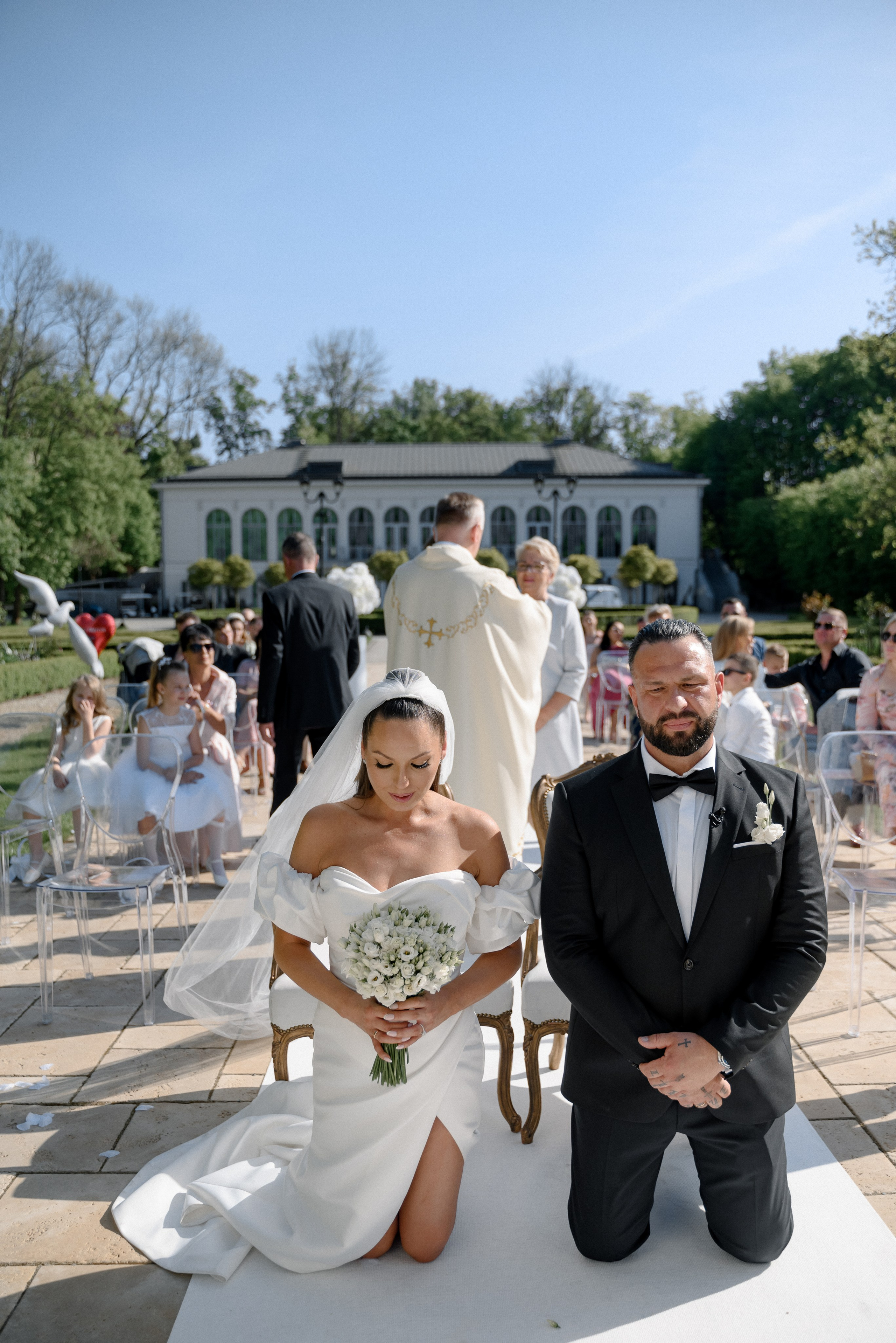 Paula i Marcin wesele w Pałacu Mała wieś 30.04.2024. Wedding photographer Warsaw and Europe