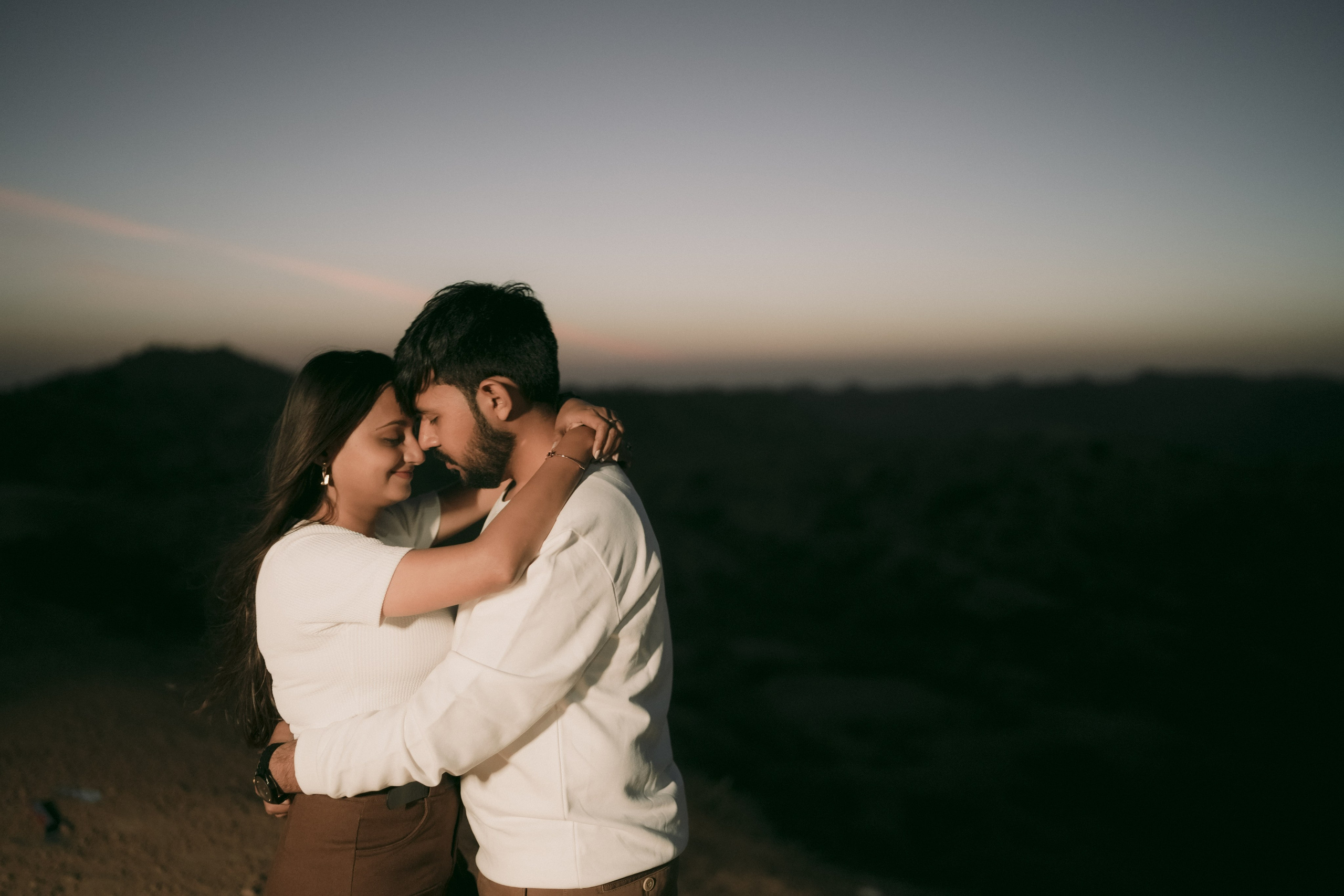 COUPLE SESSIONS. Love Emotions Weddings