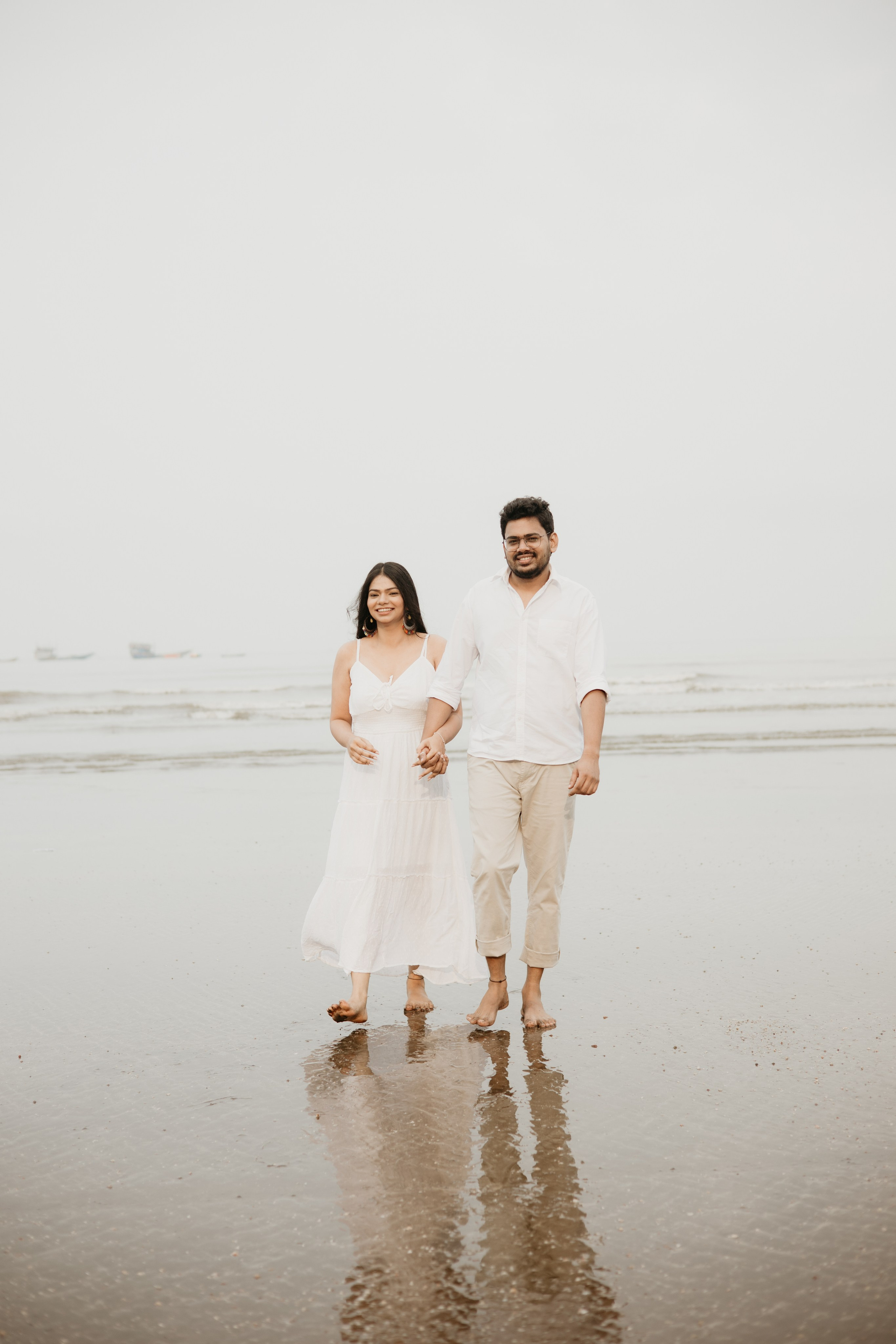 COUPLE SESSIONS. Love Emotions Weddings