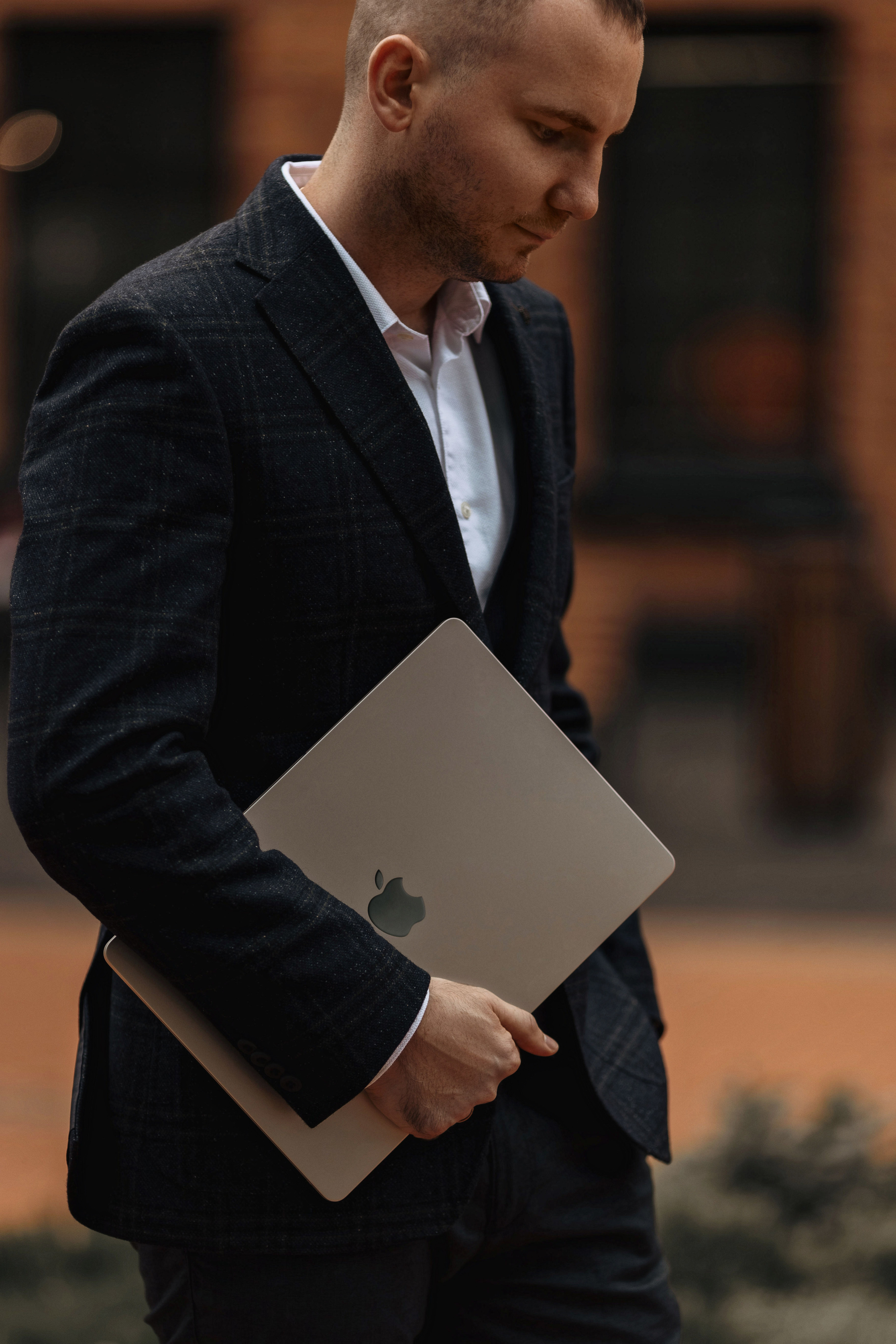 Бизнес-портрет. Фотограф в Таллинне — портретные, семейные и детские фотосессии