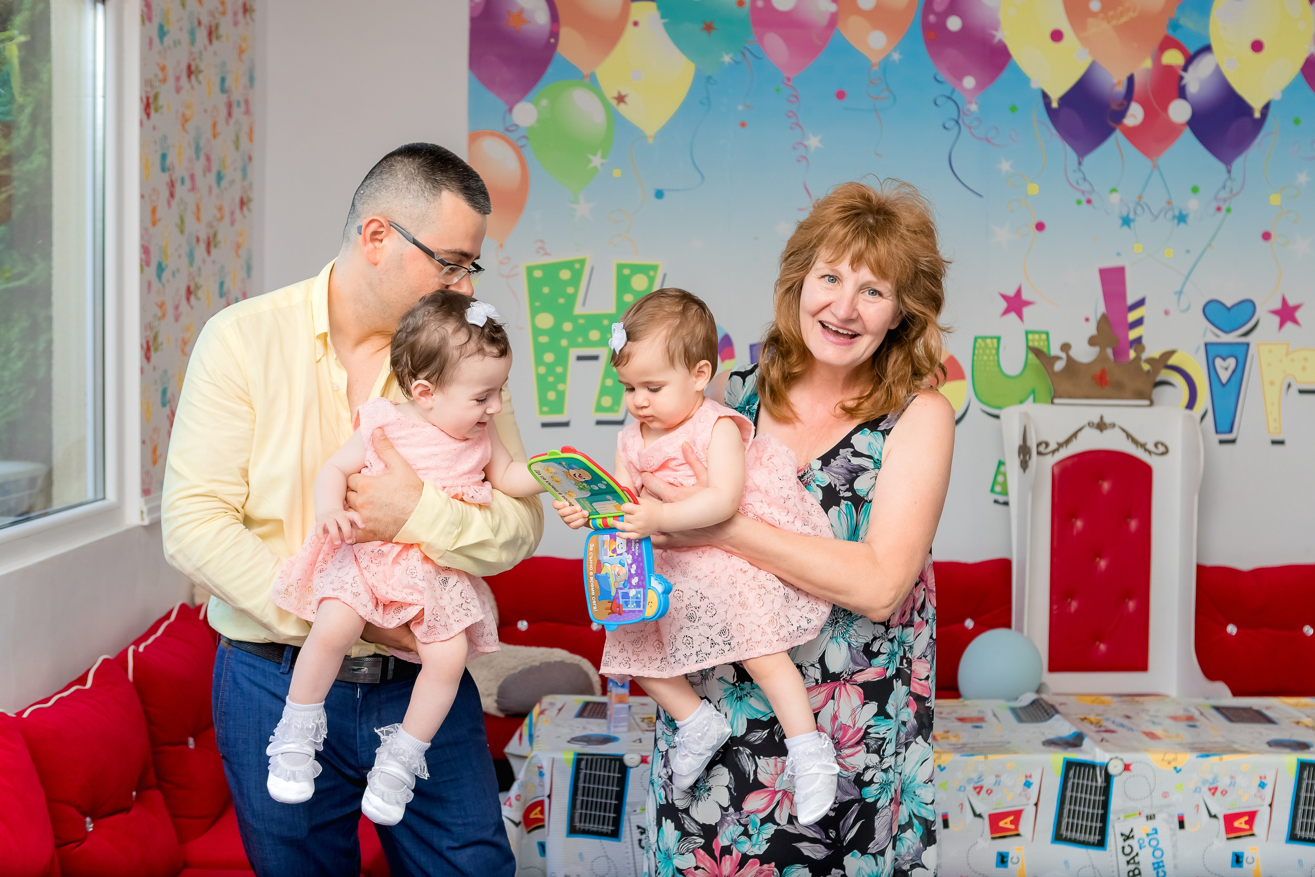 Чрстит Първи Рожден Ден. Фотограф Ирина Йотова