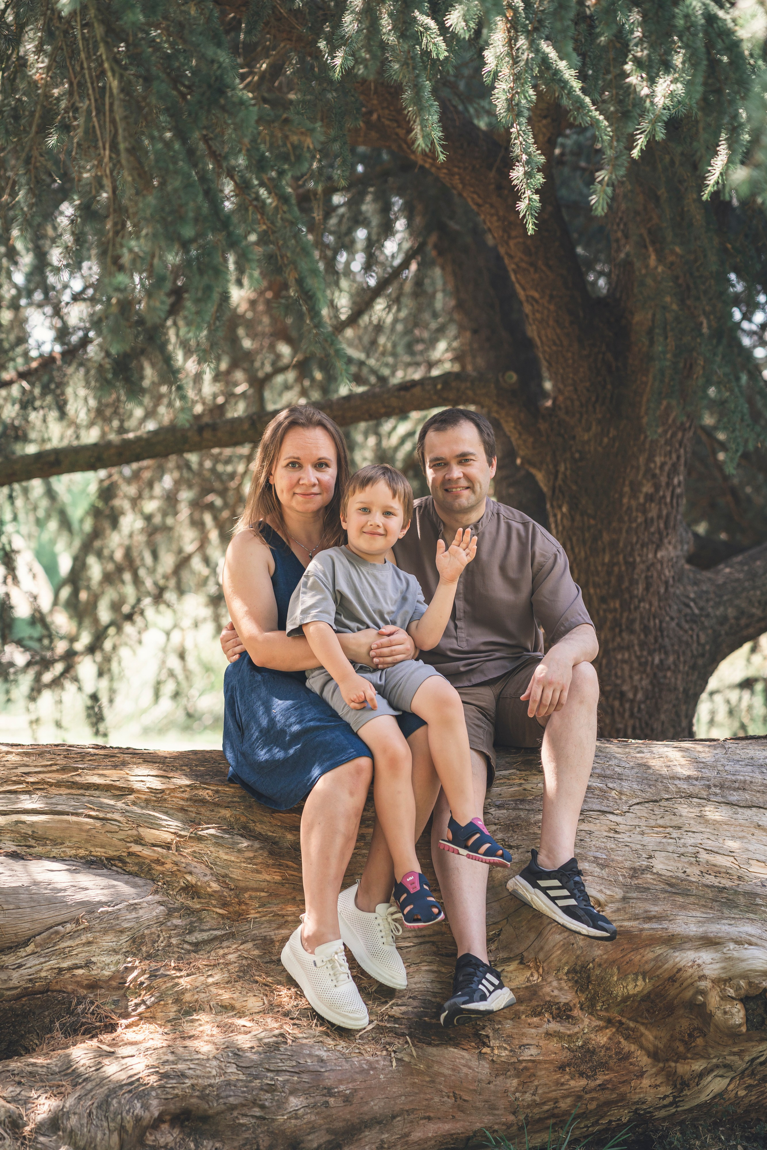 Family walk. Tonya Kyrylenko photographer in London