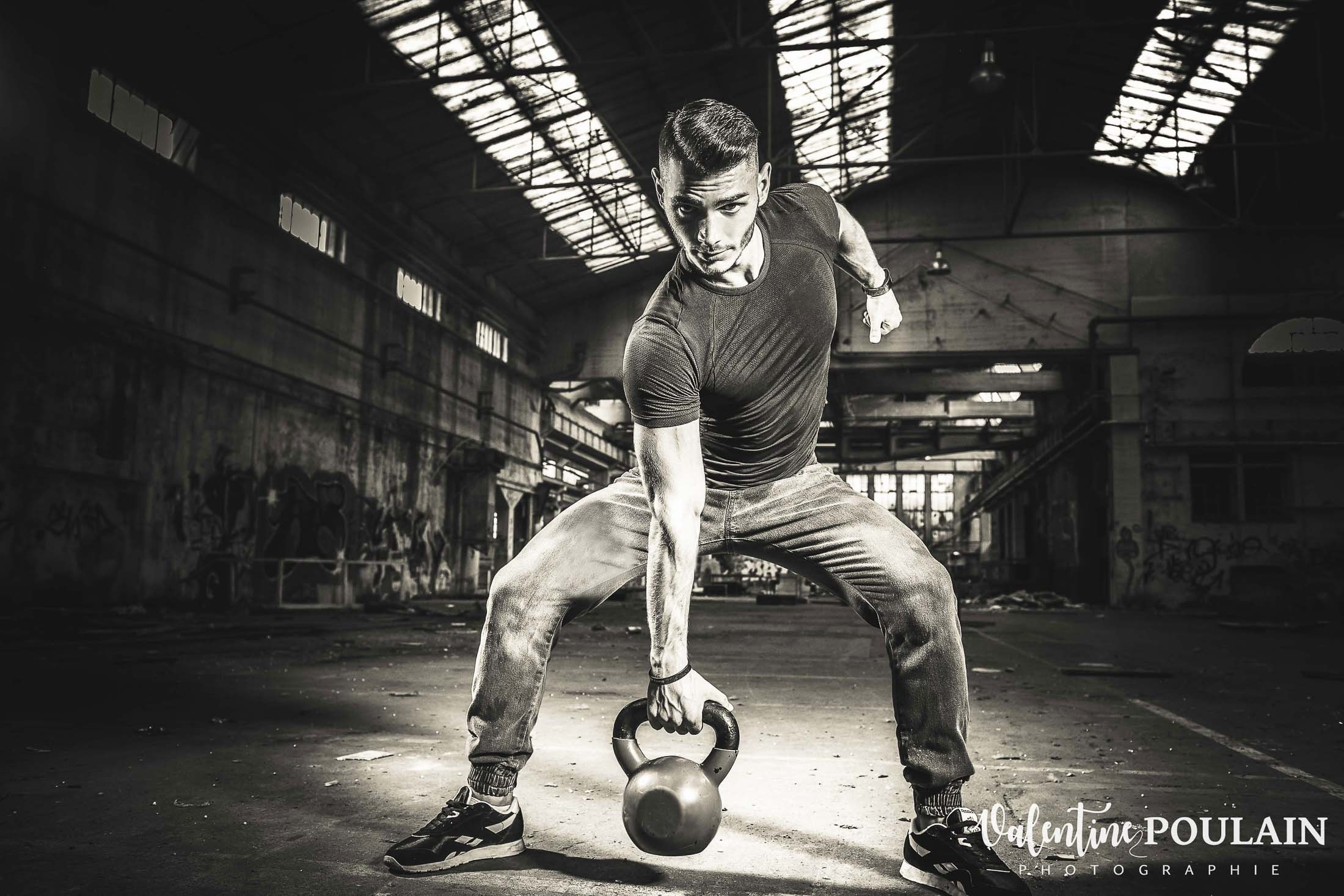 МУСКУЛИСТЫЕ МУЖЧИНЫ