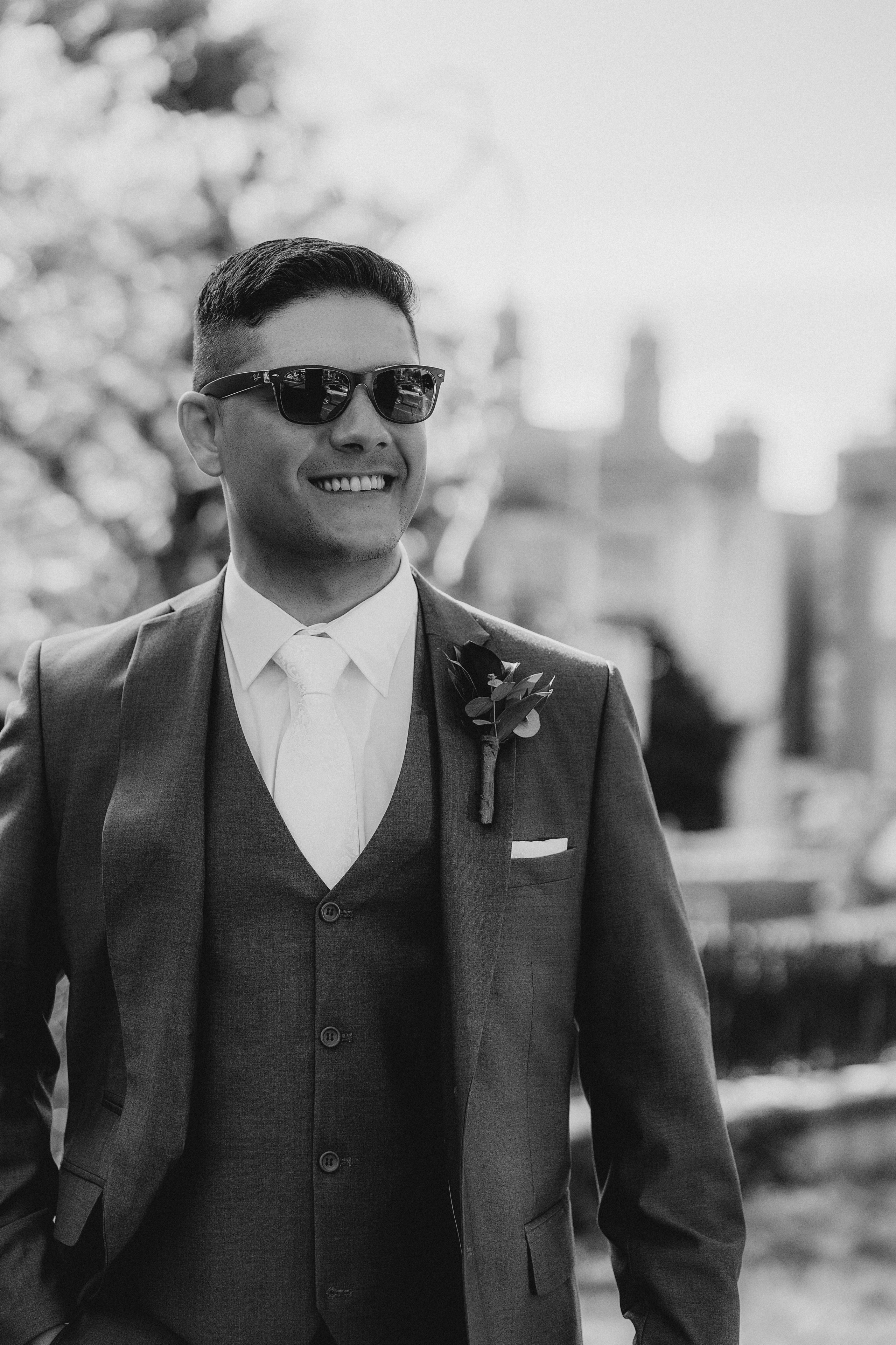 Megan & Oneias. Main