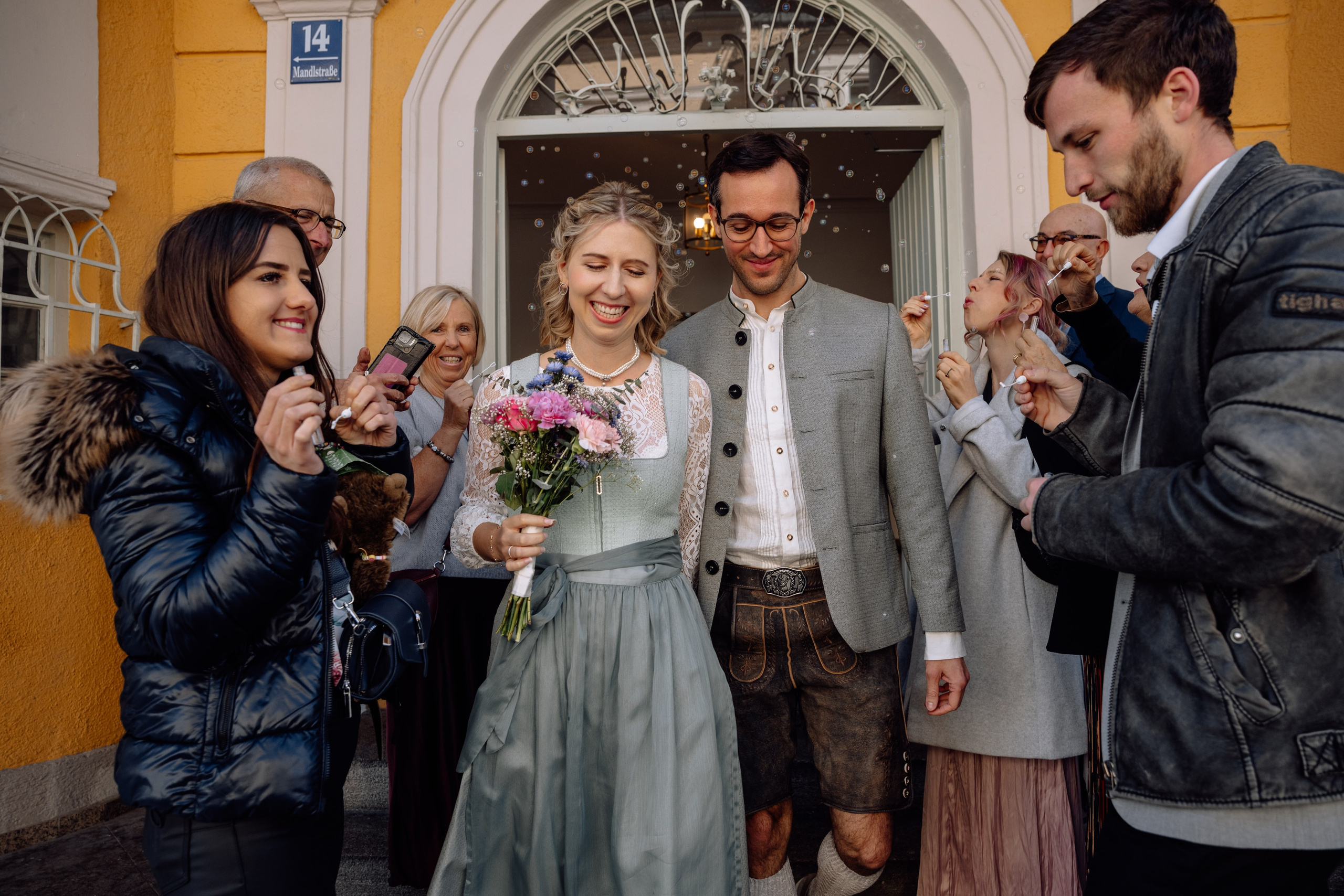 Herbsthochzeit im Standesamt Schwabing. Hochzeitsfotograf München Taufe Familienfotograf Tanja Mauke
