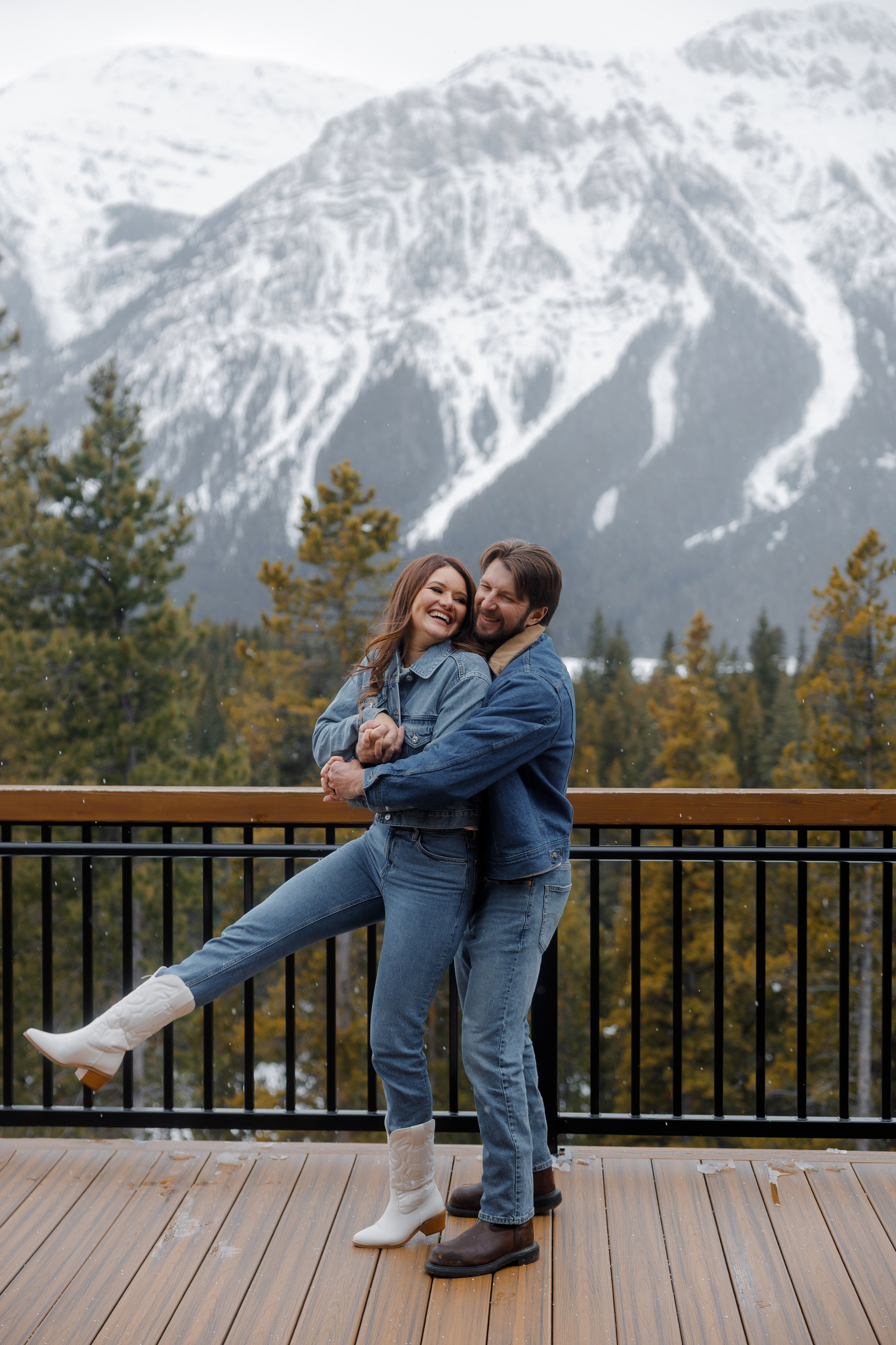 Ski engagement session. Home