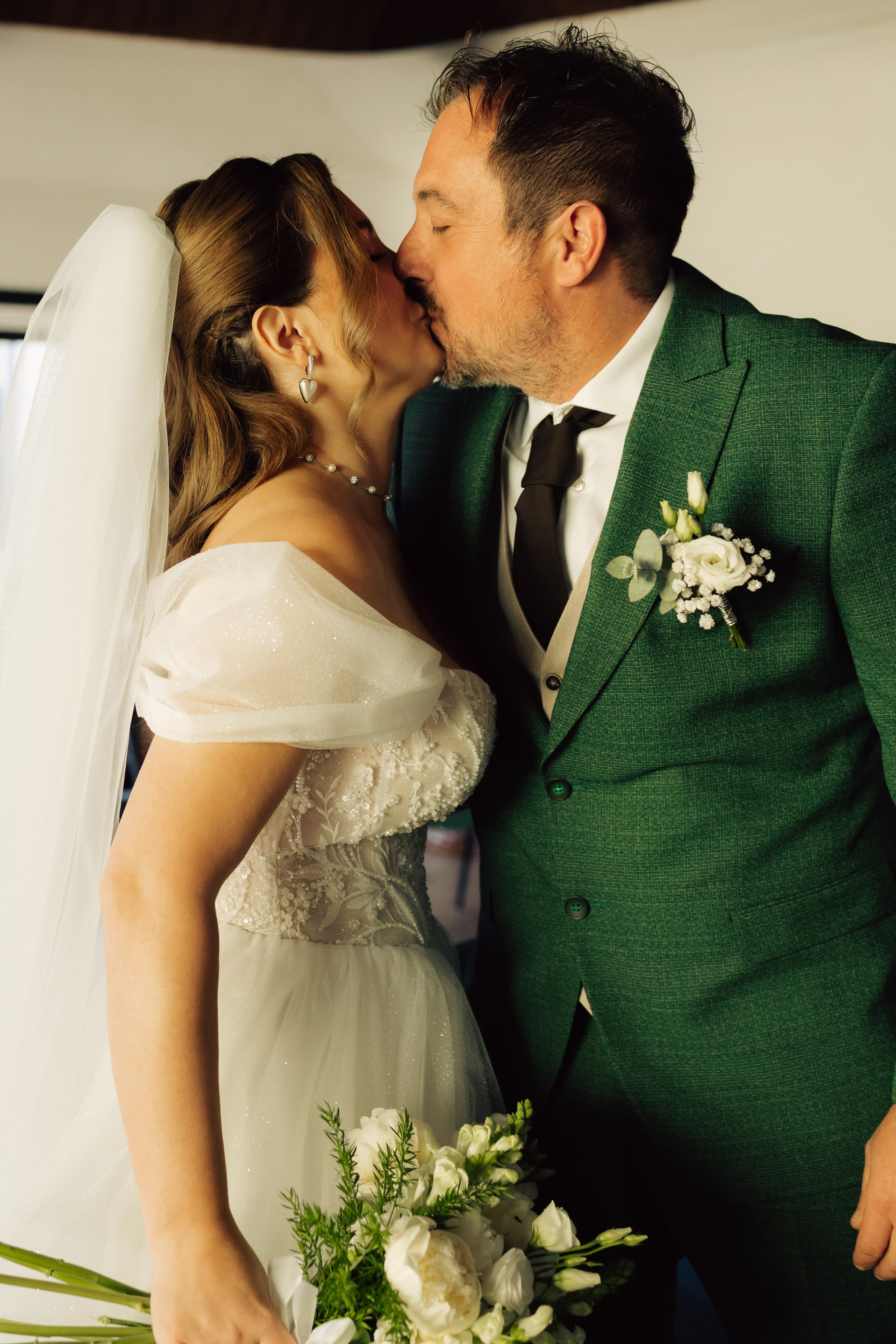 Autumn Wedding in the Vineyards of Piedmont, Italy — Kristina and Daniele. Liza Bizzaro — Italy Wedding, Love Story & Portrait Photographer in Milan, Turin, Piedmont and Across Italy