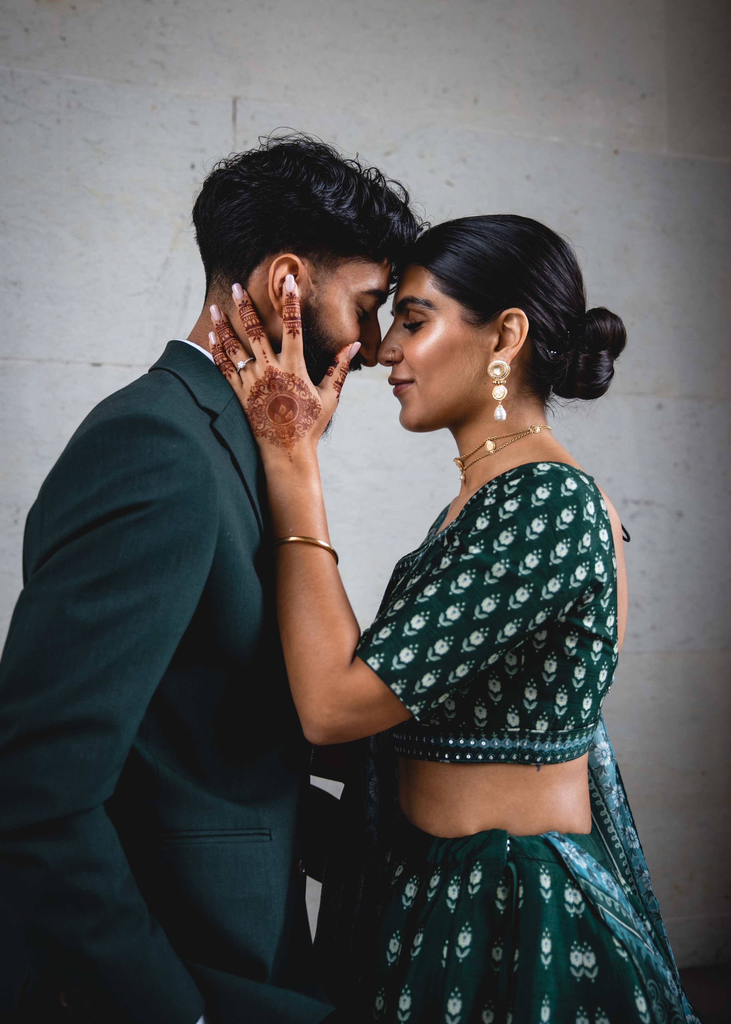 Indian style. Professional wedding photographer in Copenhagen, Denmark — Julia Byron