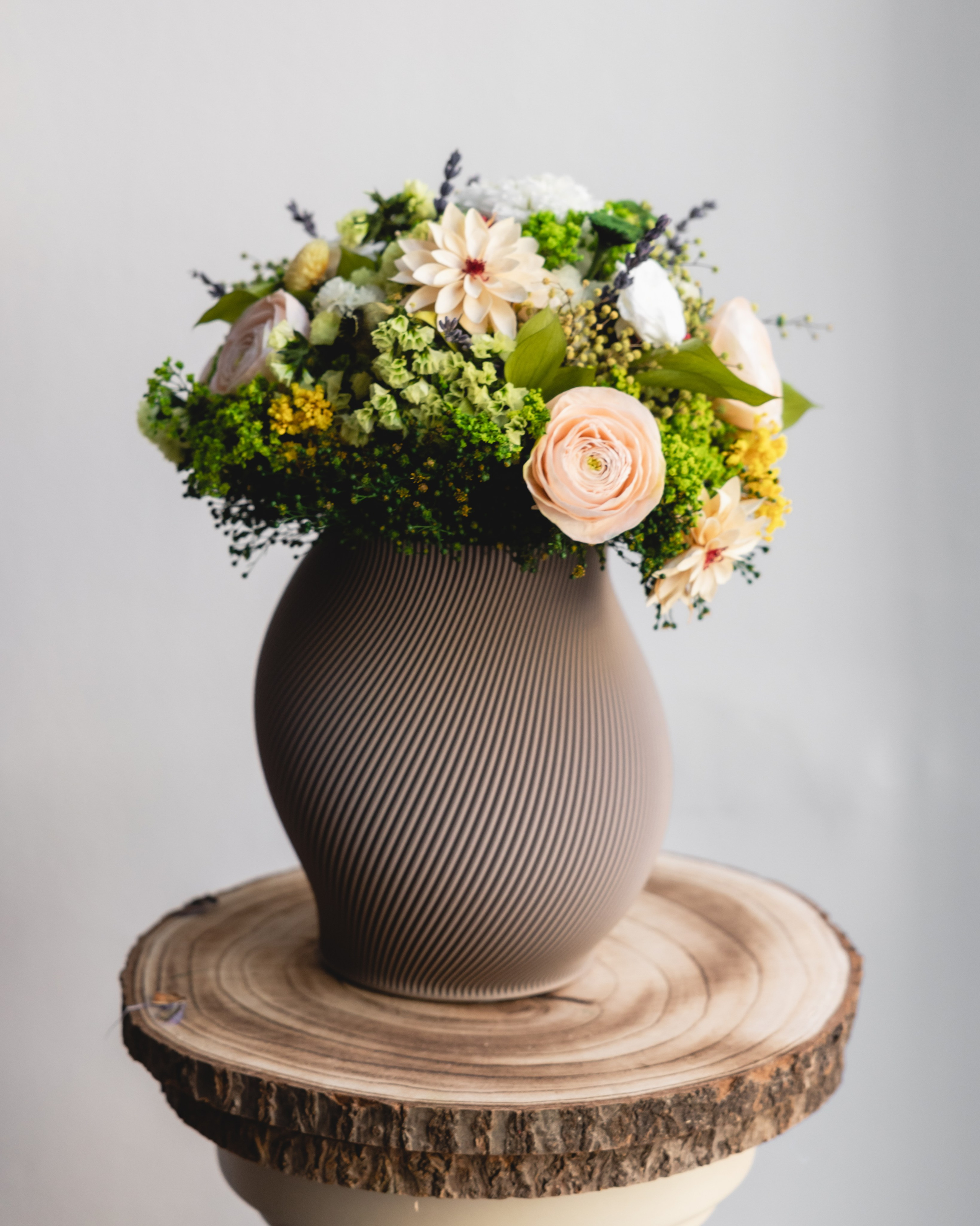 Wow blomster. Professional wedding photographer in Copenhagen, Denmark — Julia Byron