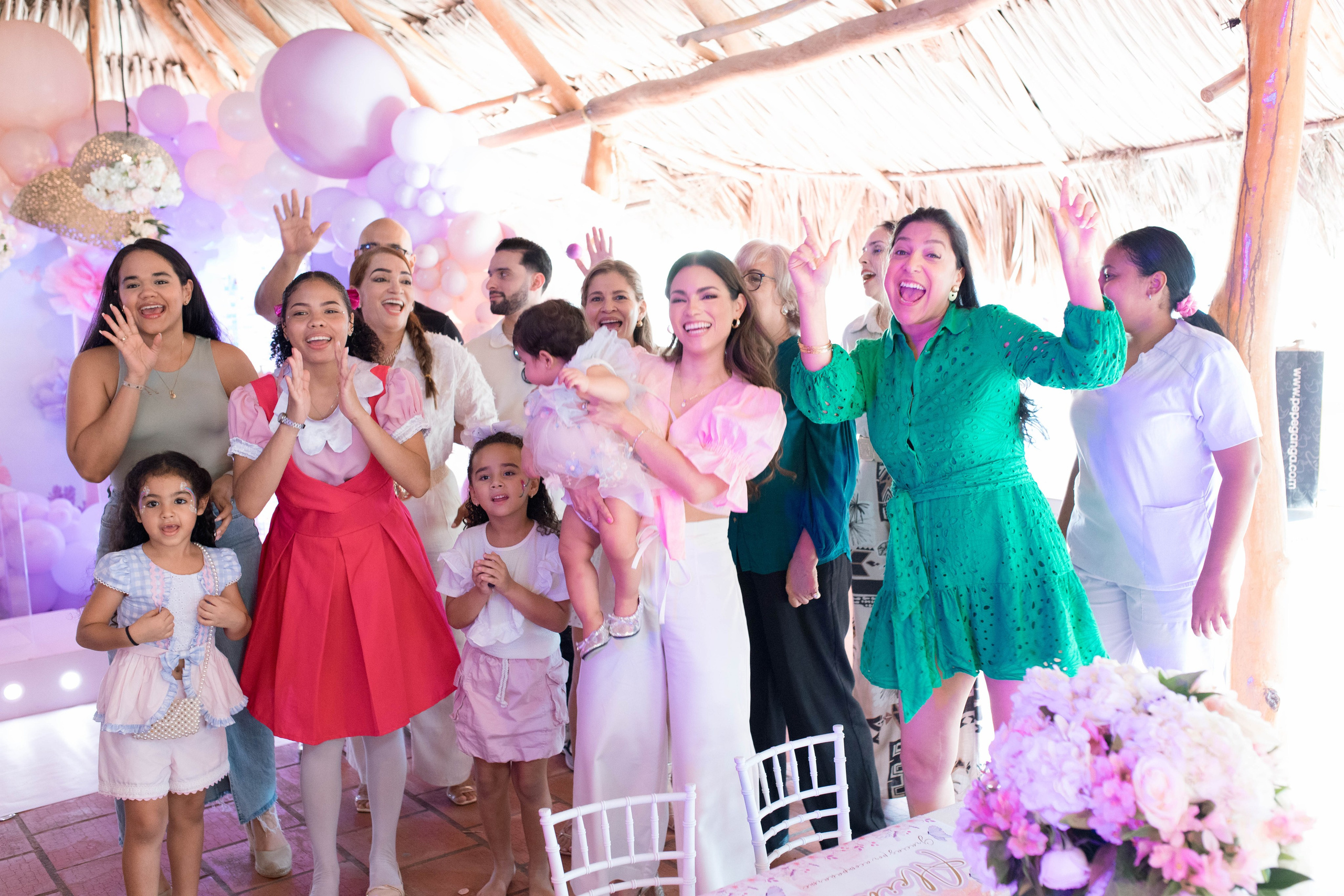 Aleia is One. Rose Miranda - Fotógrafa de niños y familias en Barranquilla