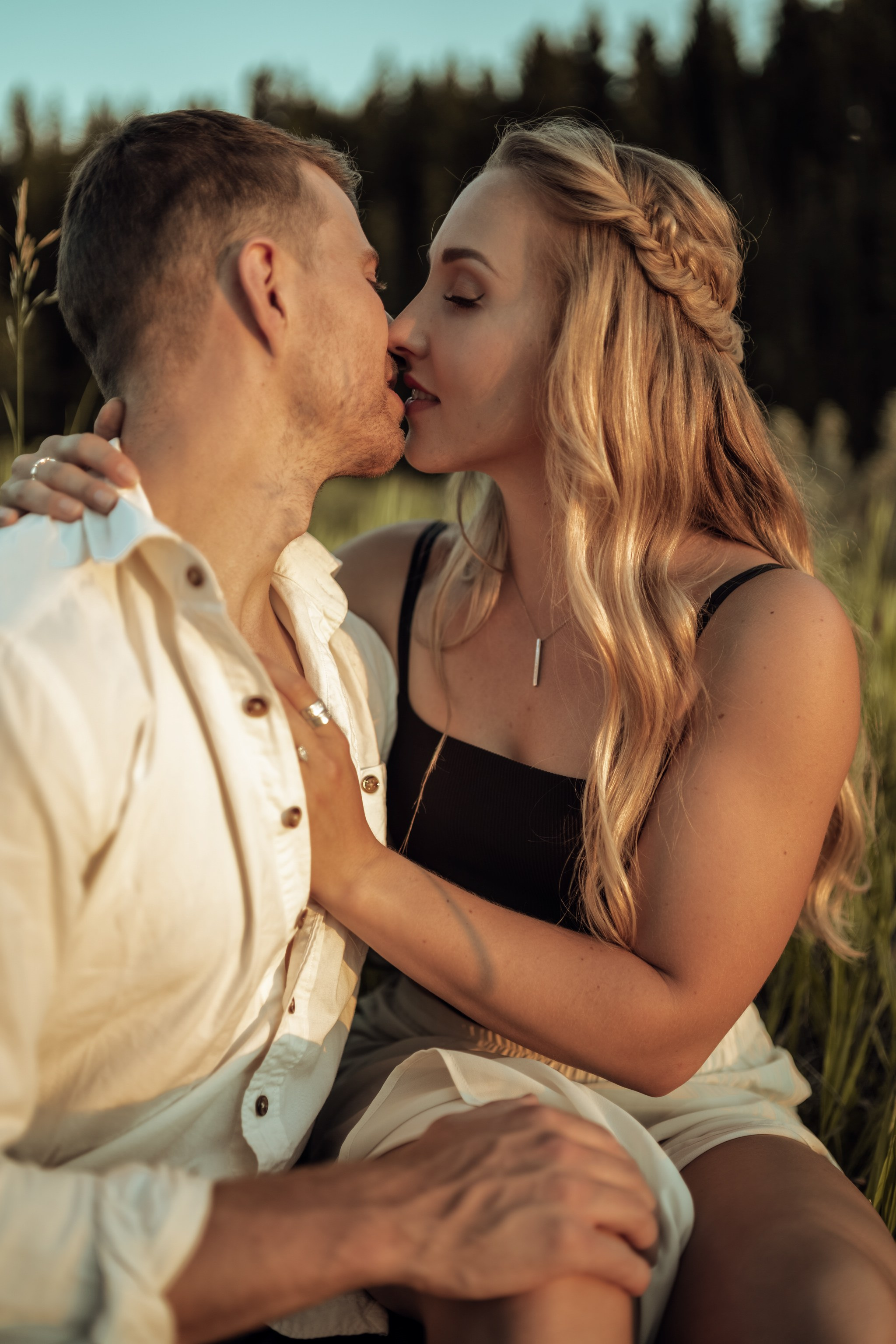 CASUAL KARLY & KOHL | CALGARY AB. Elopement & Lifestyle Wedding Photographer