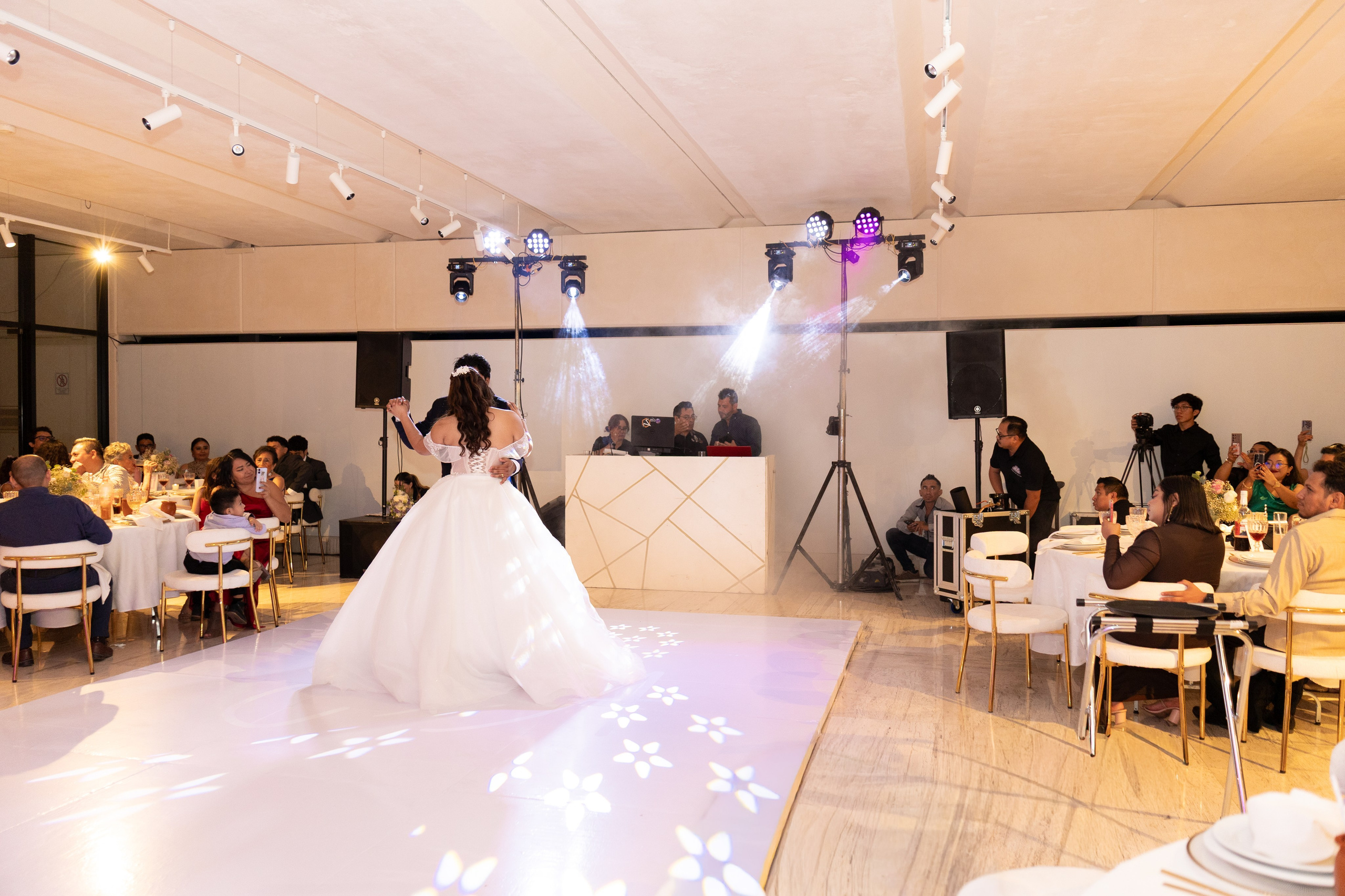 Ale y Elías. Eduardo Barrientos Fotografía