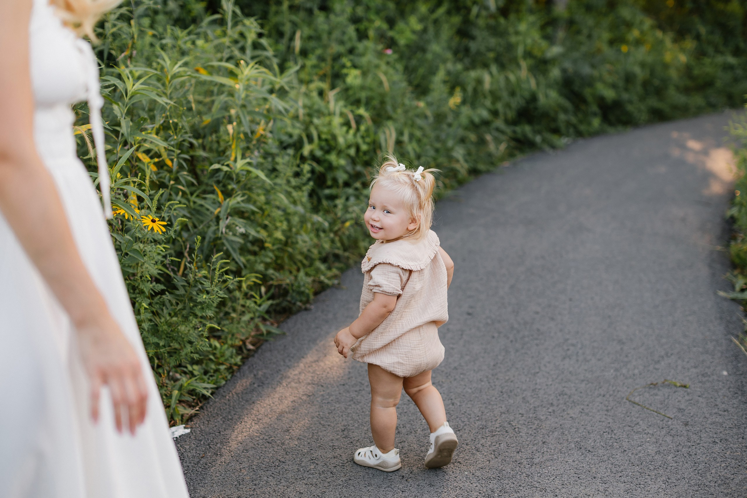 08.21.25 Family Photoshoot. Wedding family event photographer in Chicago Nick Yushevich