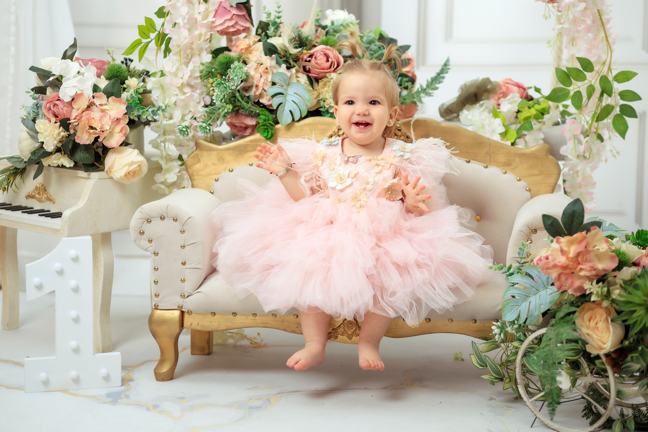 Smash the Cake - Un an de iubire in imagini. Elena Mascan – Fotograf newborn, maternitate, portret, smash the cake & branding personal | La Femme Studio Photograpy|Constanţa