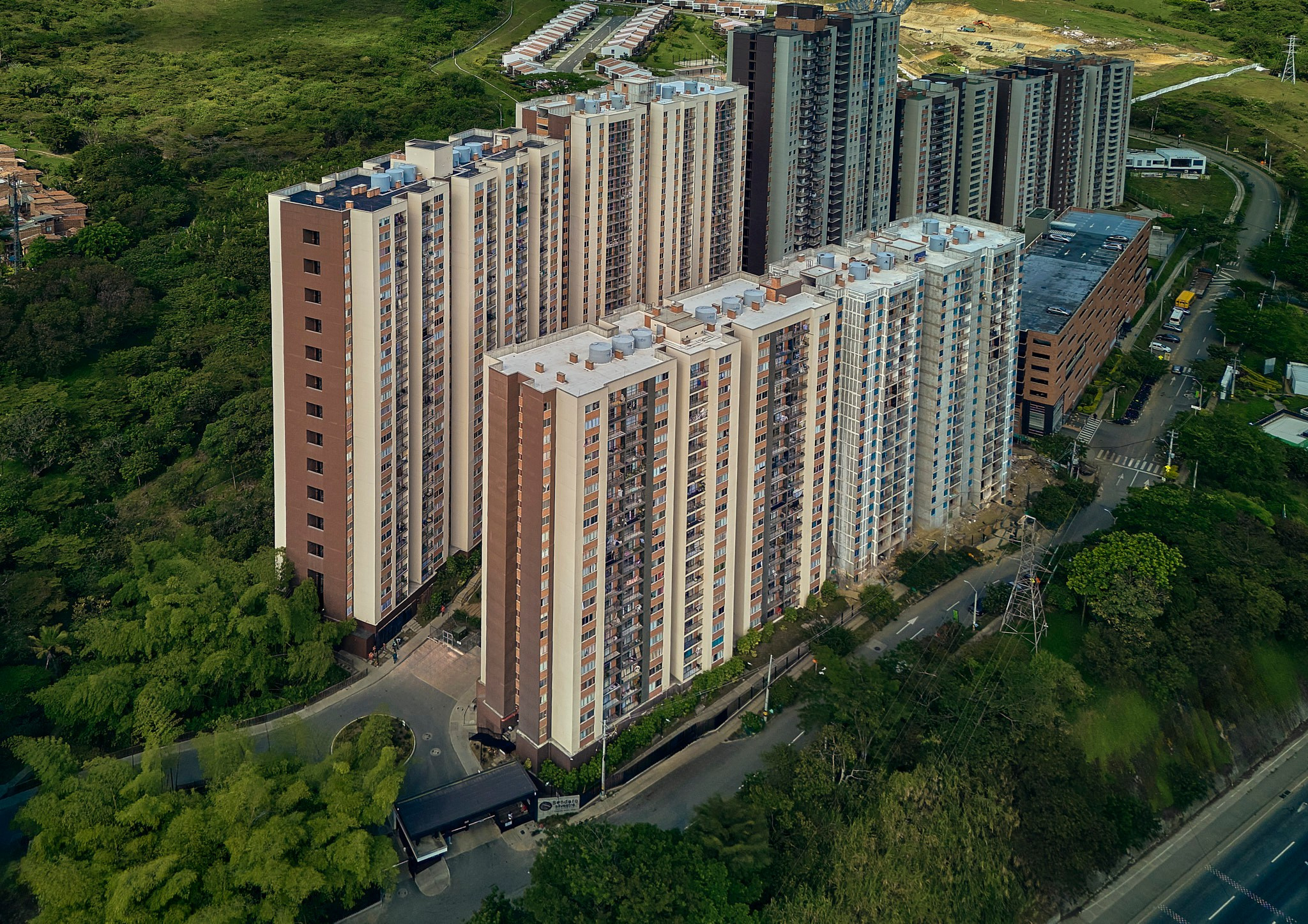 Portafolio de diferentes servicios concernientes a la fotografía arquitectónica e inmobiliaria
