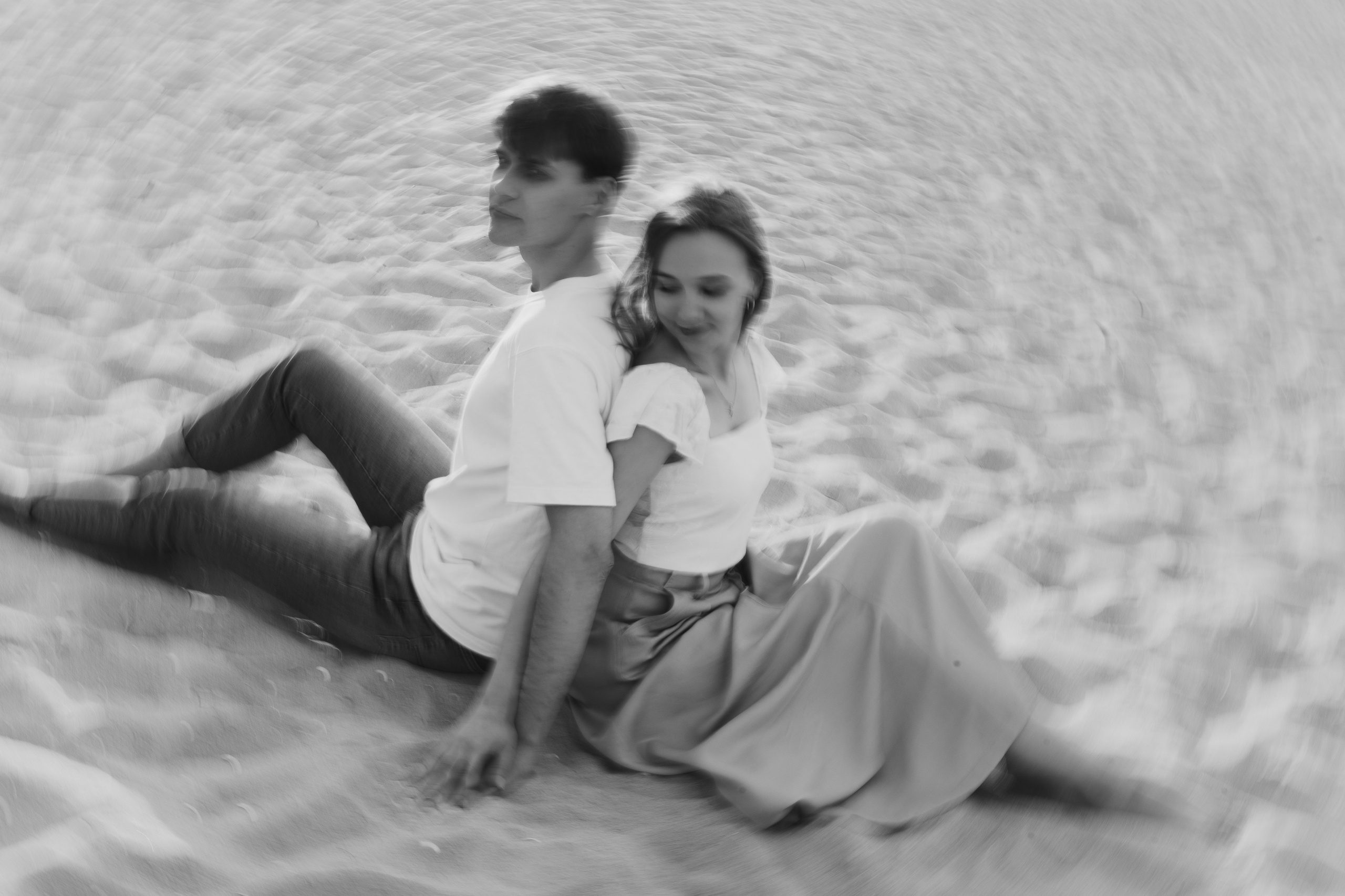 Gracjana i Damian, sesja narzeczeńska nad morzem. Fotograf ślubny & lifestyle Gdańsk, Karolina Baczewska