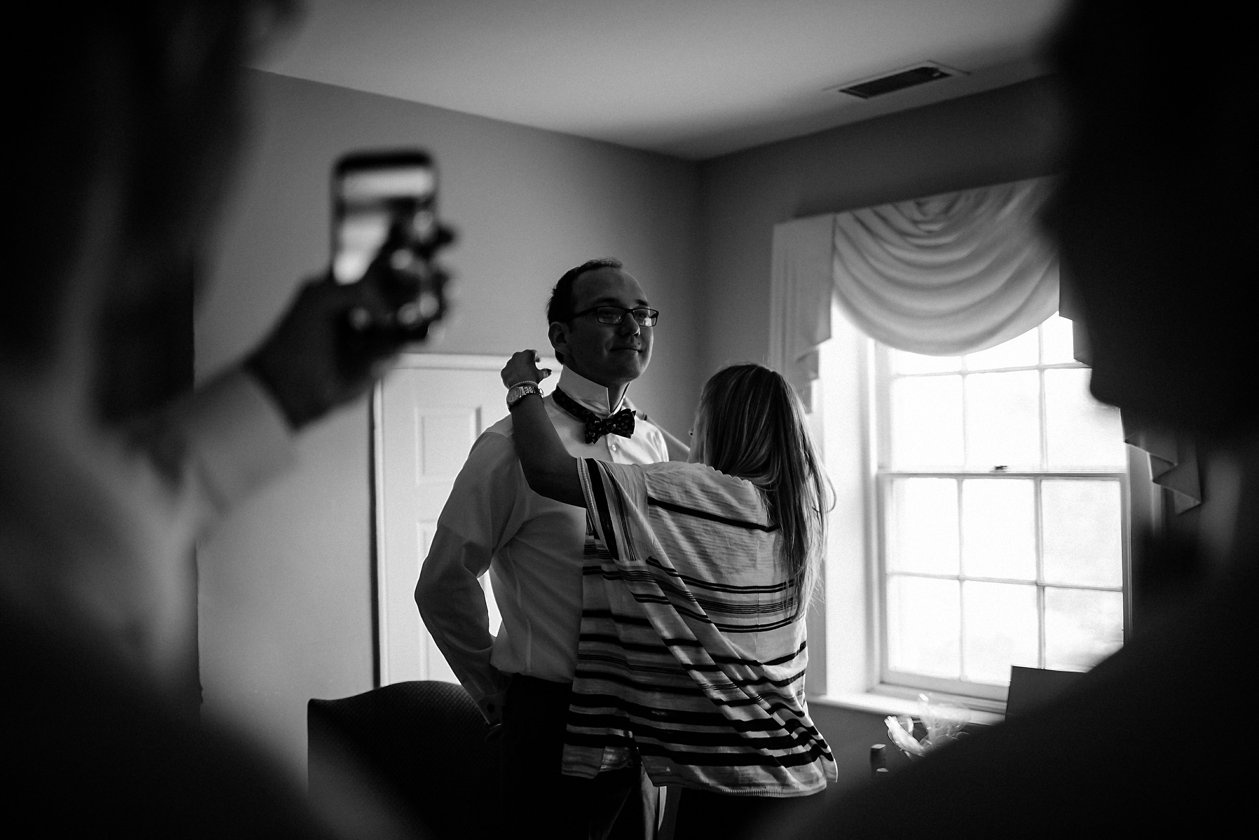 Фотограф в Ирландии Дублин свадьба утро фотки лучший топ свадебный красивая жених приготовление утро одевание