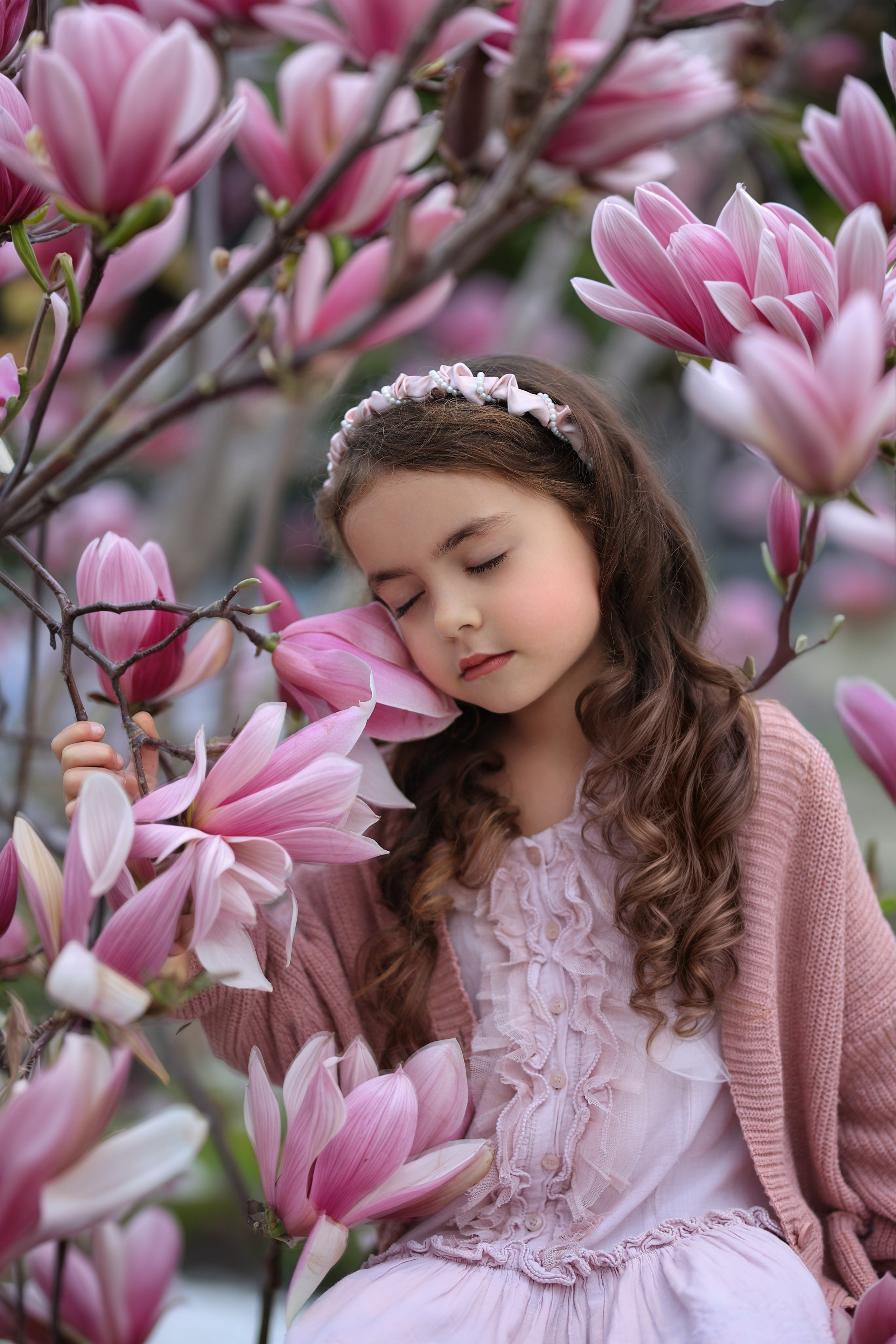 Photoshooting in magnolia. Photographer in Turkey, Antalya, Kemer, Belek, Side, Kas, Fethiye