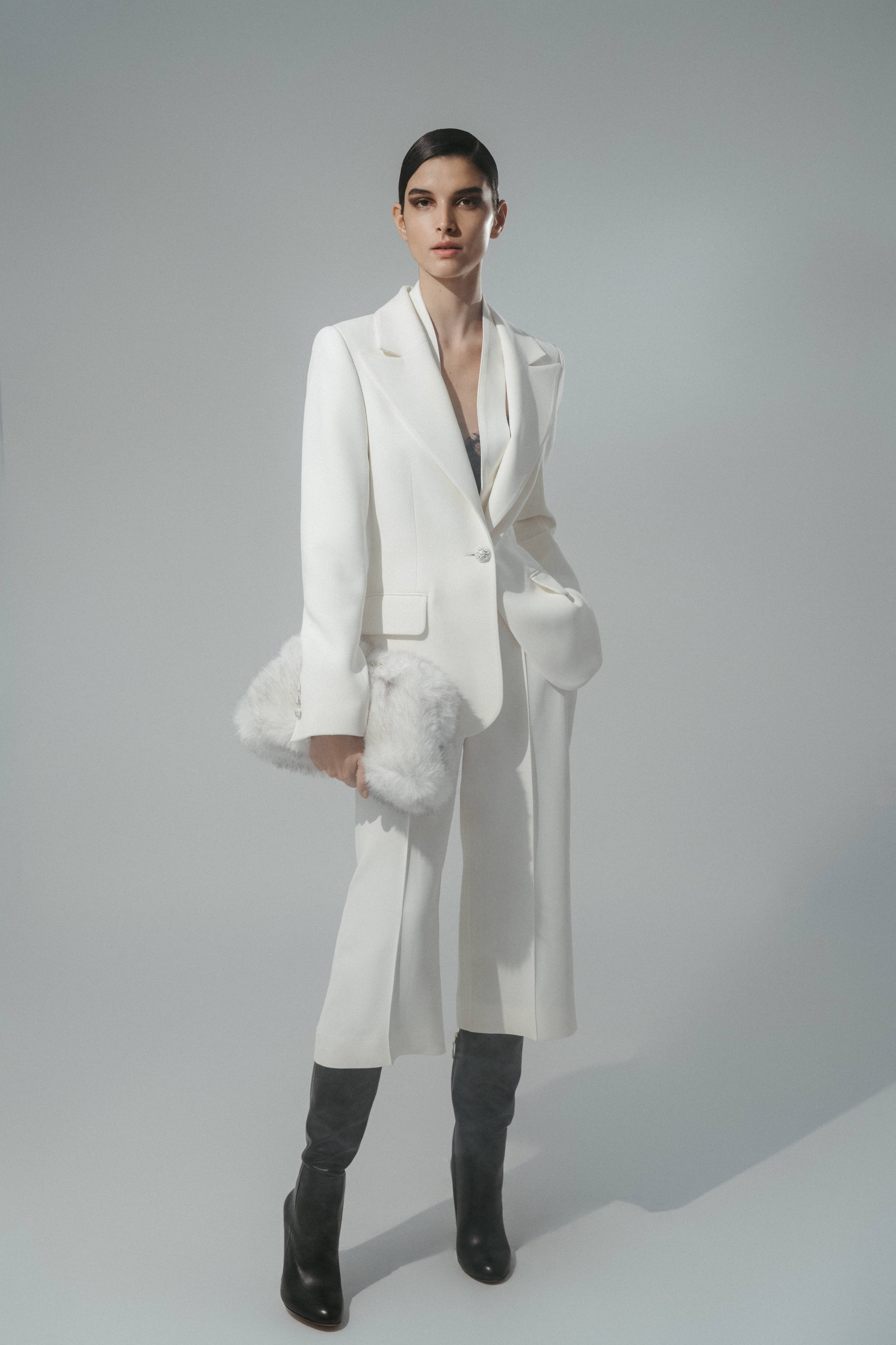 Elie Saab FW 25/26. Алина Ефимова — ретушёр (beaty, fashion, product)