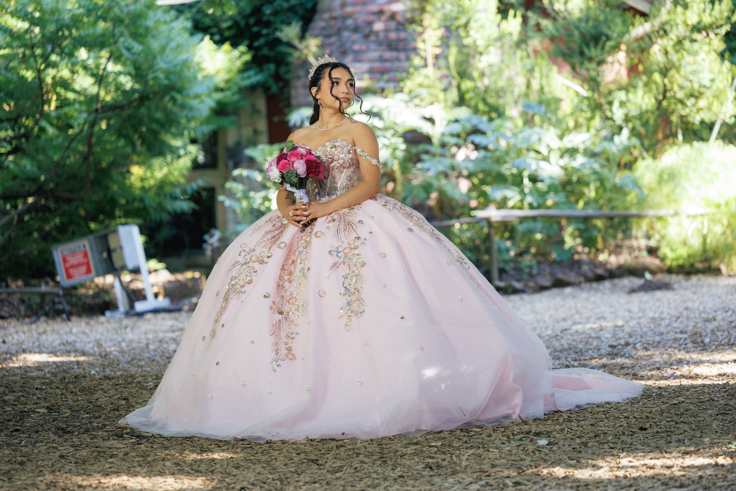 Kamila XV photoshoot. Hector Salazar Photography | Quinceanera, Wedding & Family Photographer in Oregon, and Washington