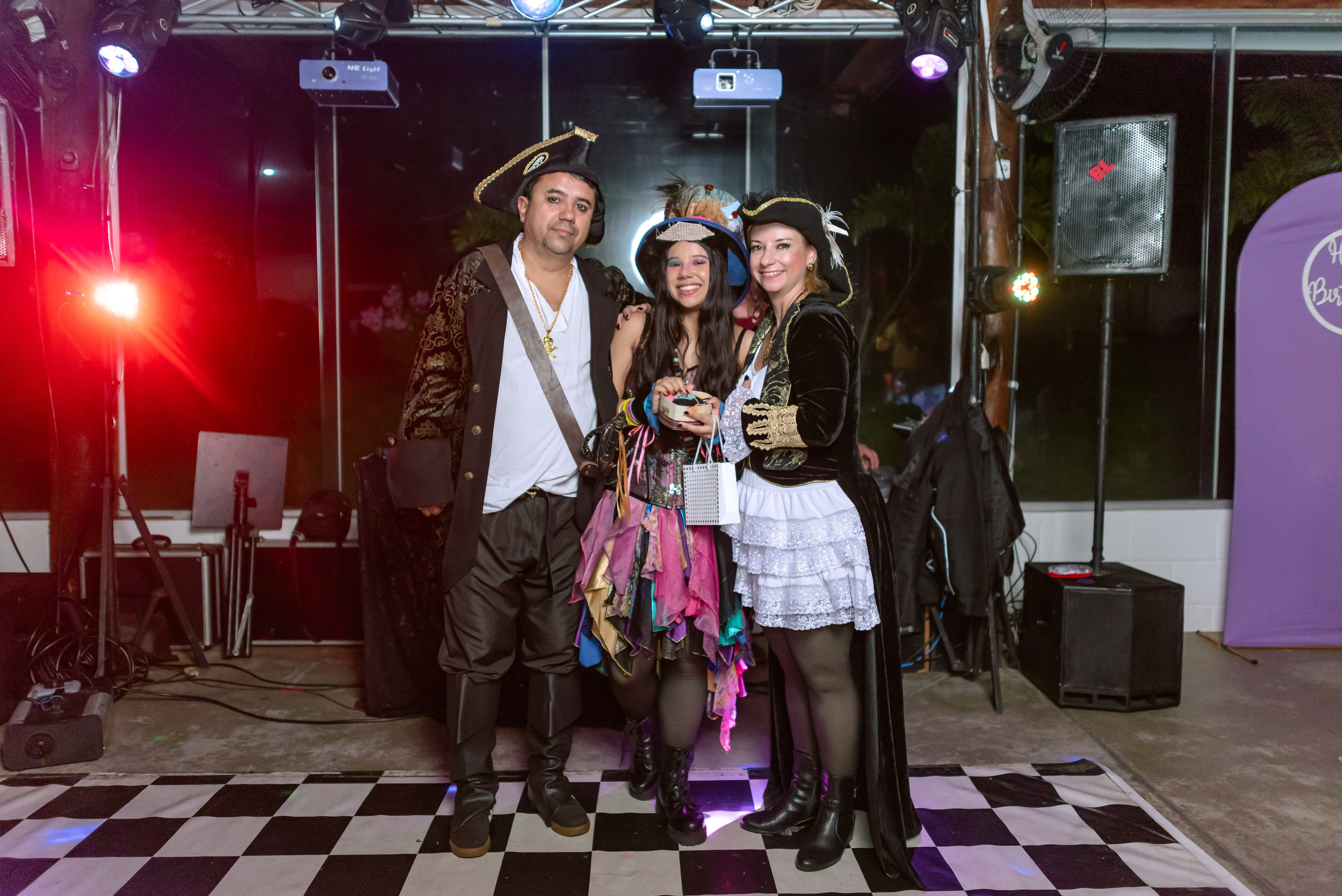 Sofia 15 anos. Wedding photographer Ana Koshi