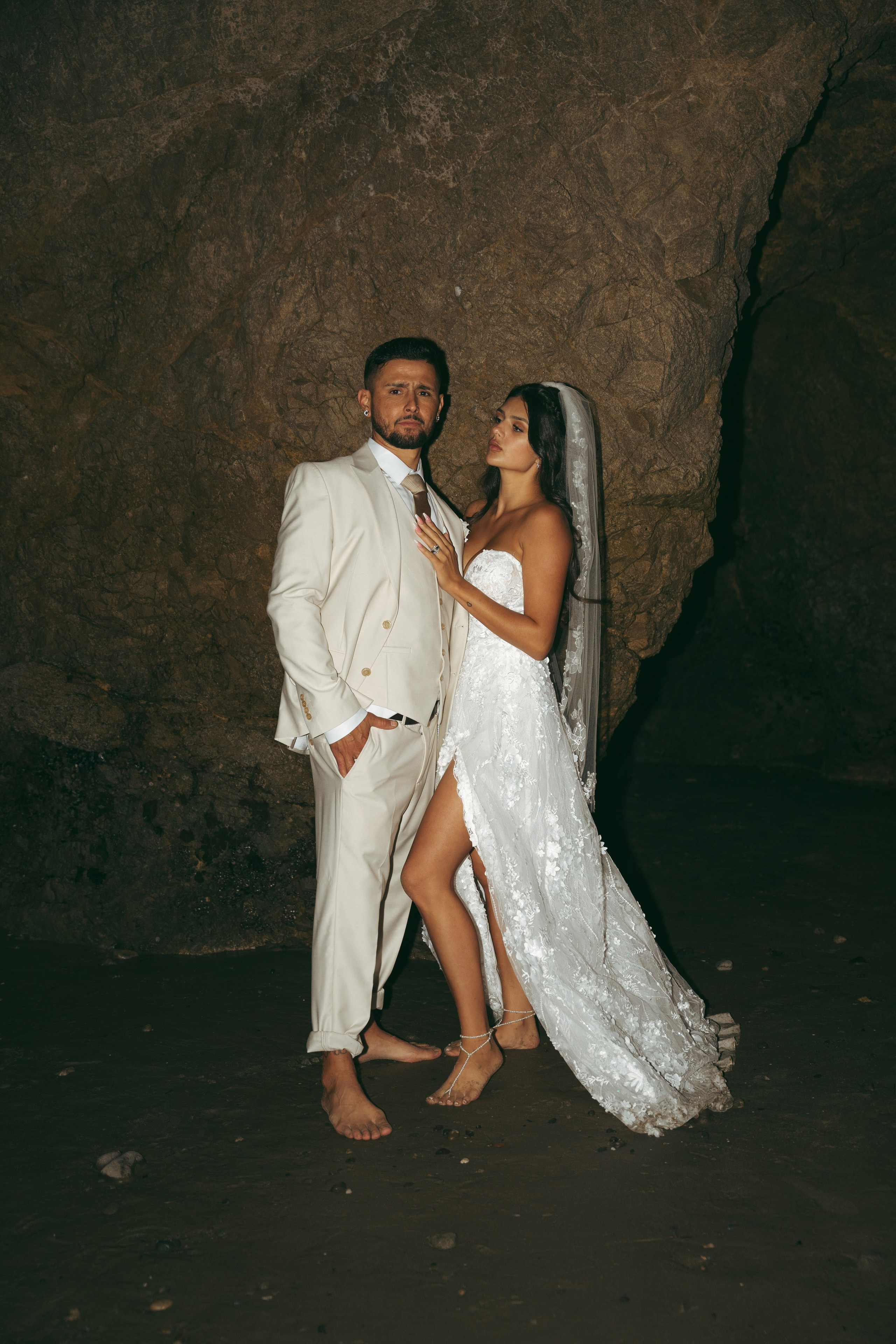 Love story photoshoot. Engagement photoshoot. Couple photoshoot. Malibu. Family photoshoot, Get away photoshoot in California. Beautiful love story photoshoot.