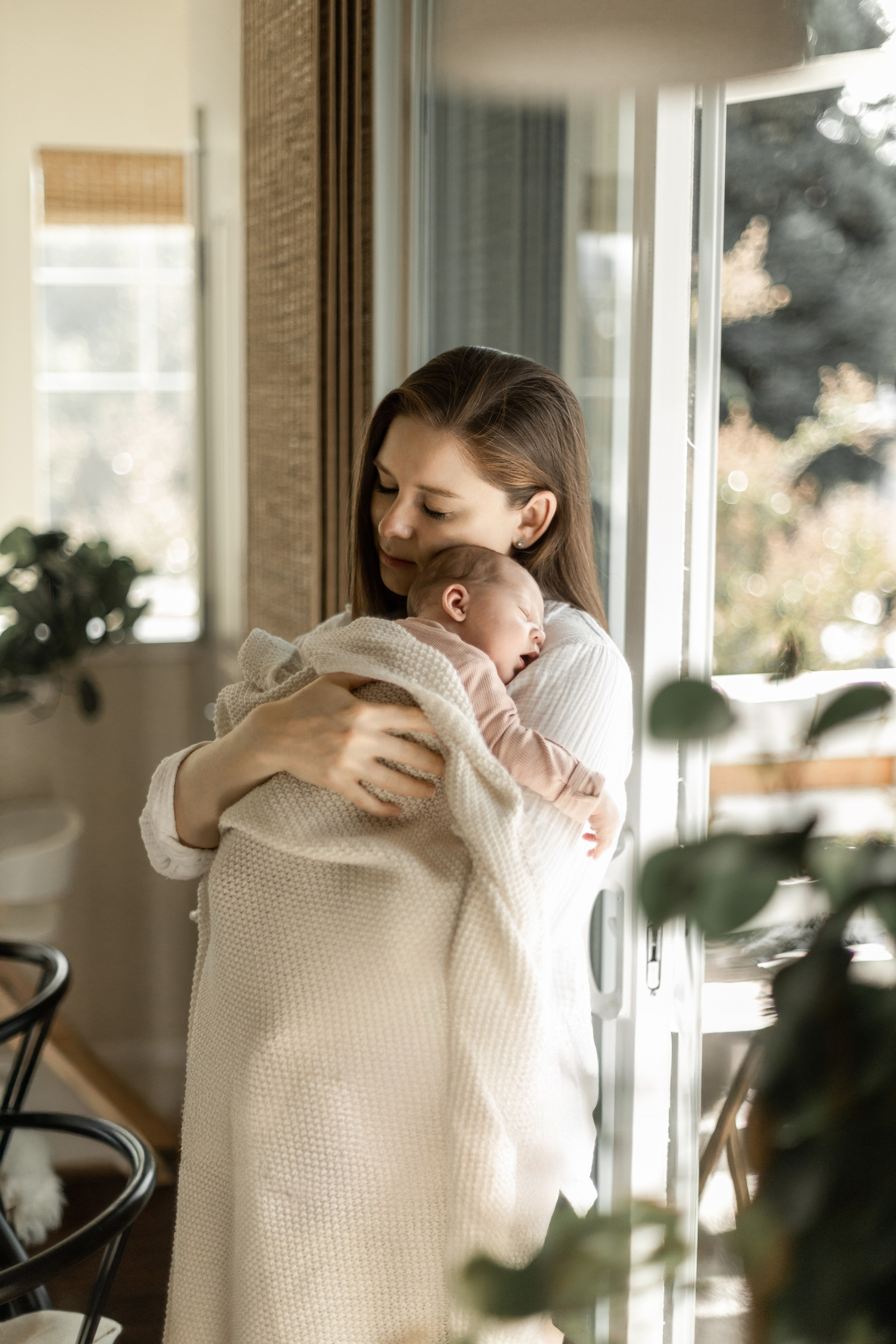 Newborn Lifestyle. Family photographer in Bay Area, California
