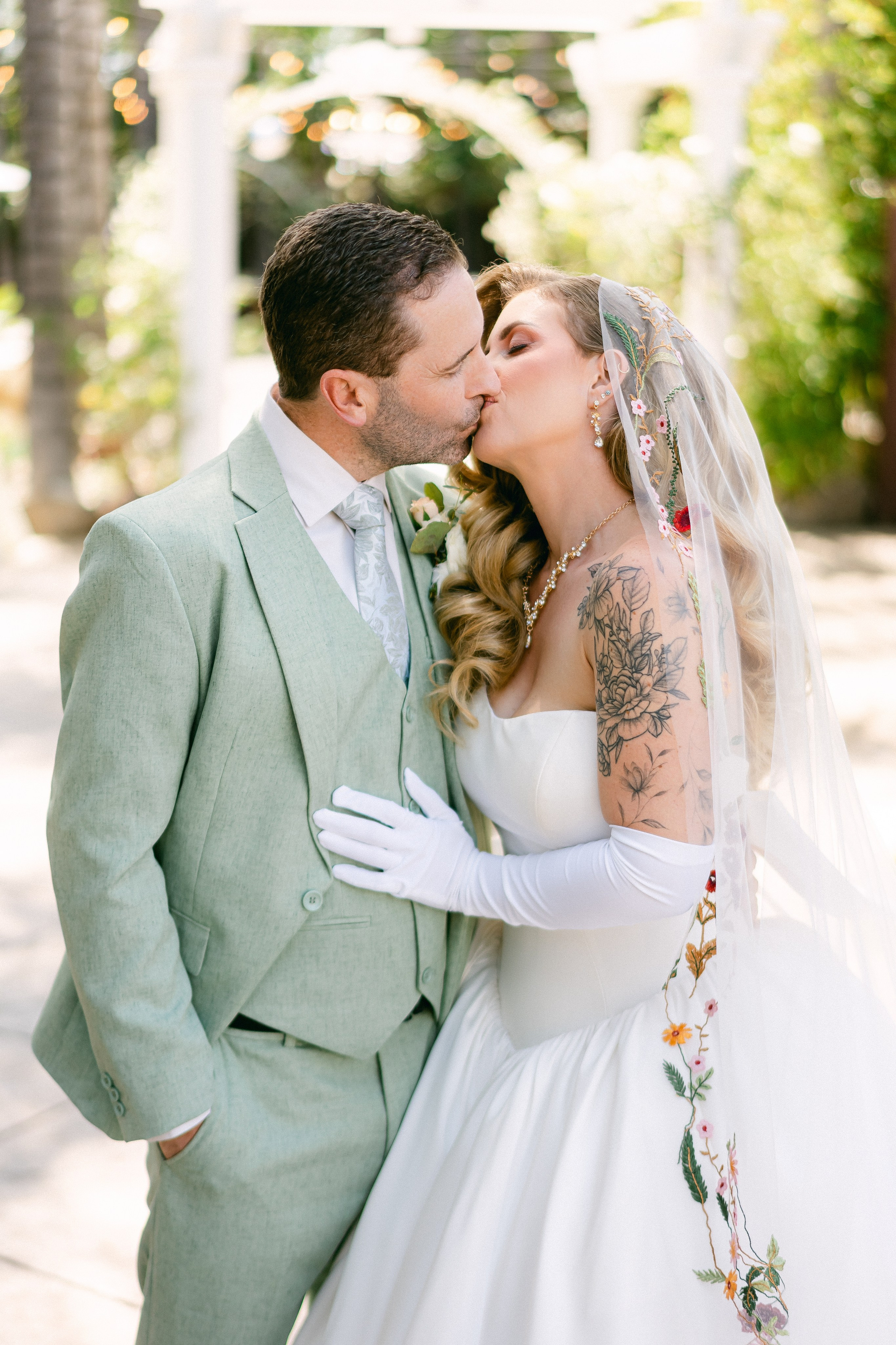 Mark & Caroline. Babich Weddings