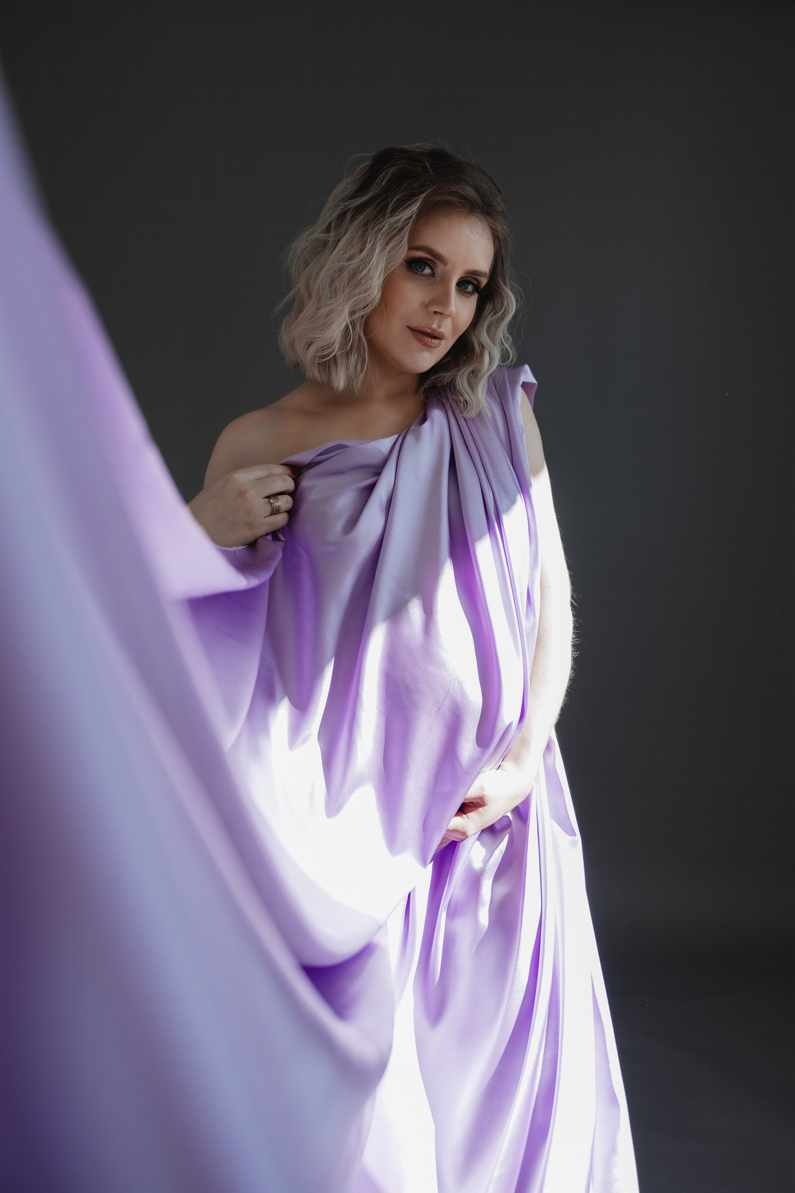 Babybauch Shooting im Fotostudio | Schwangerschaftsfotos in Bochum. Hochzeitsfotografin Bochum | Halyna Reiche Fotografie NRW