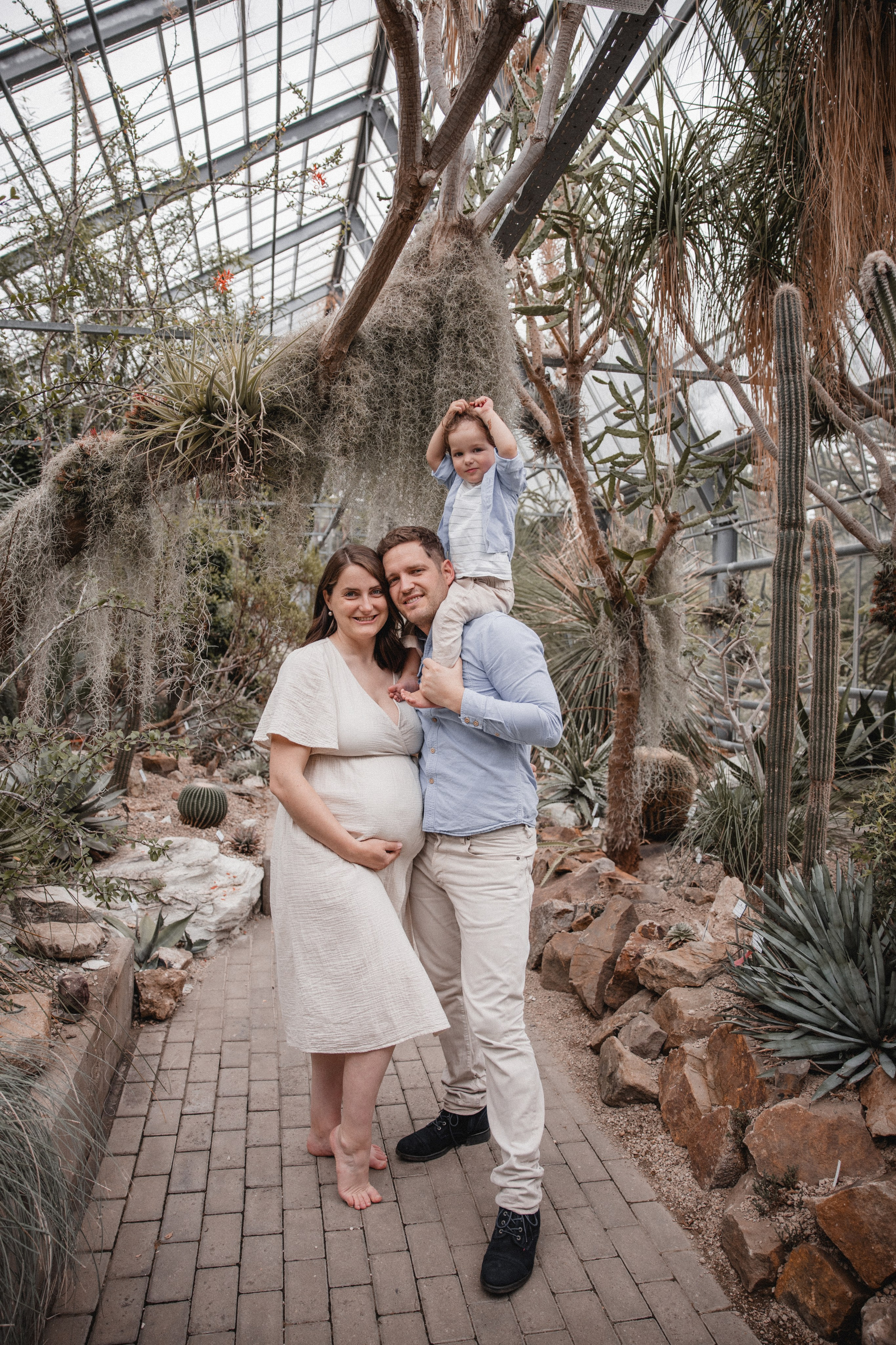 Babybauch Shooting im Botanischen Garten Bochum | Reiche Fotografie. Hochzeitsfotografin Bochum | Halyna Reiche Fotografie NRW