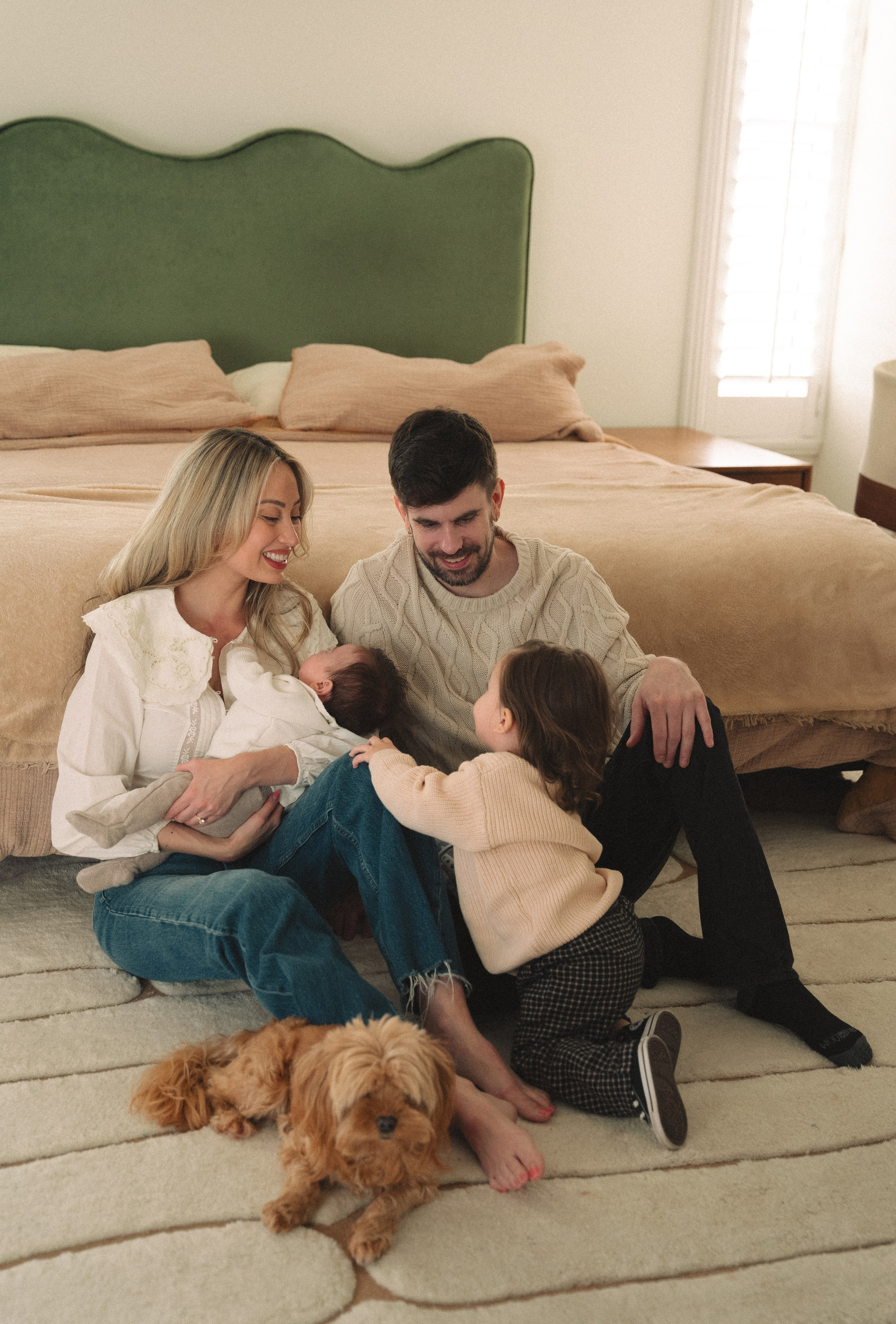 Santa Monica Family photographer. Los Angeles family photographer. Family photography. Family photoshoot. Maternity photoshoot. Beach family photoshoot. Home family photoshoot. Maternity beach photoshoot. Family holiday photoshoot. Family photographer. Photographer for families