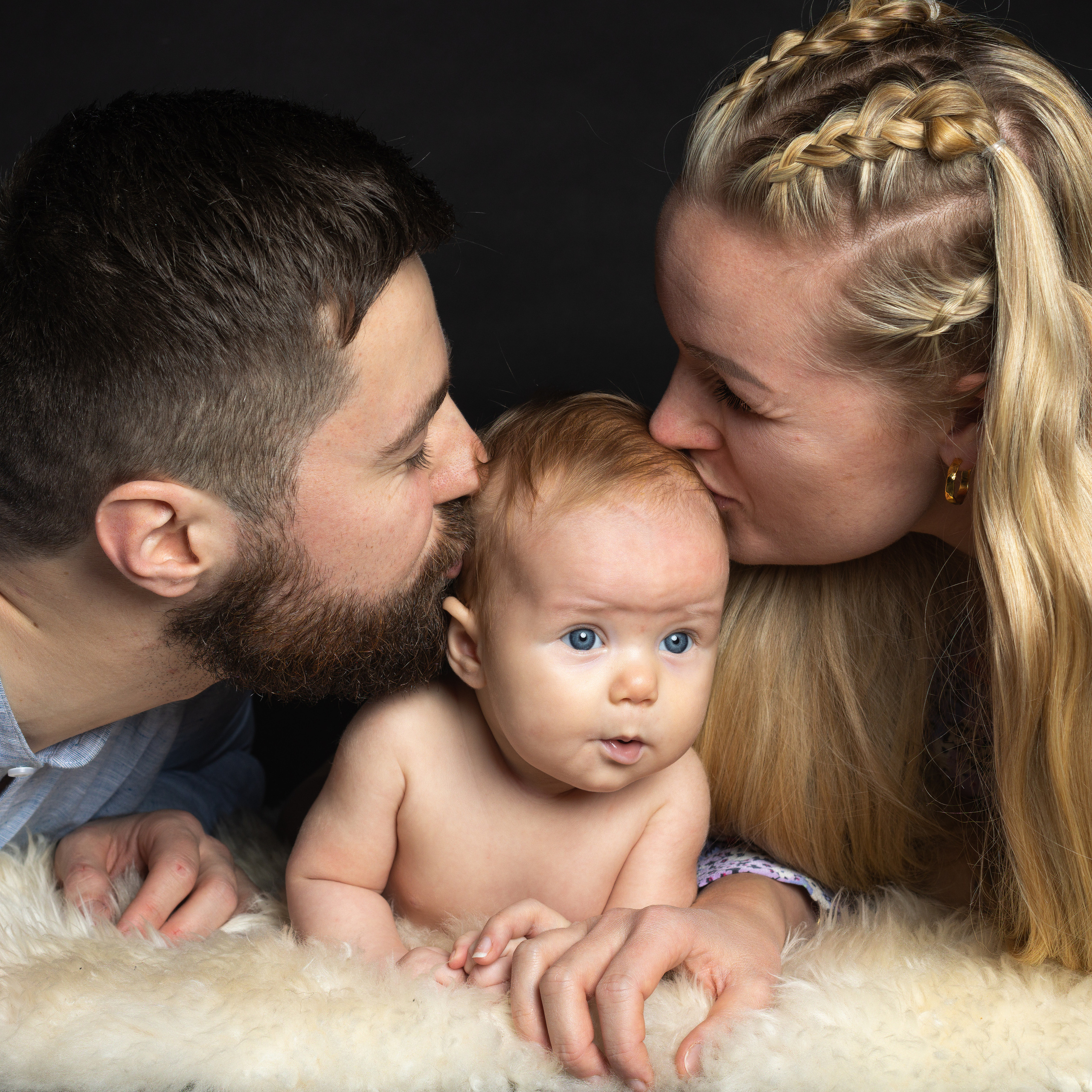 MIRA’S FAMILIE. Fotograf Aarhus | Portrætfoto Århus | Flotte billeder