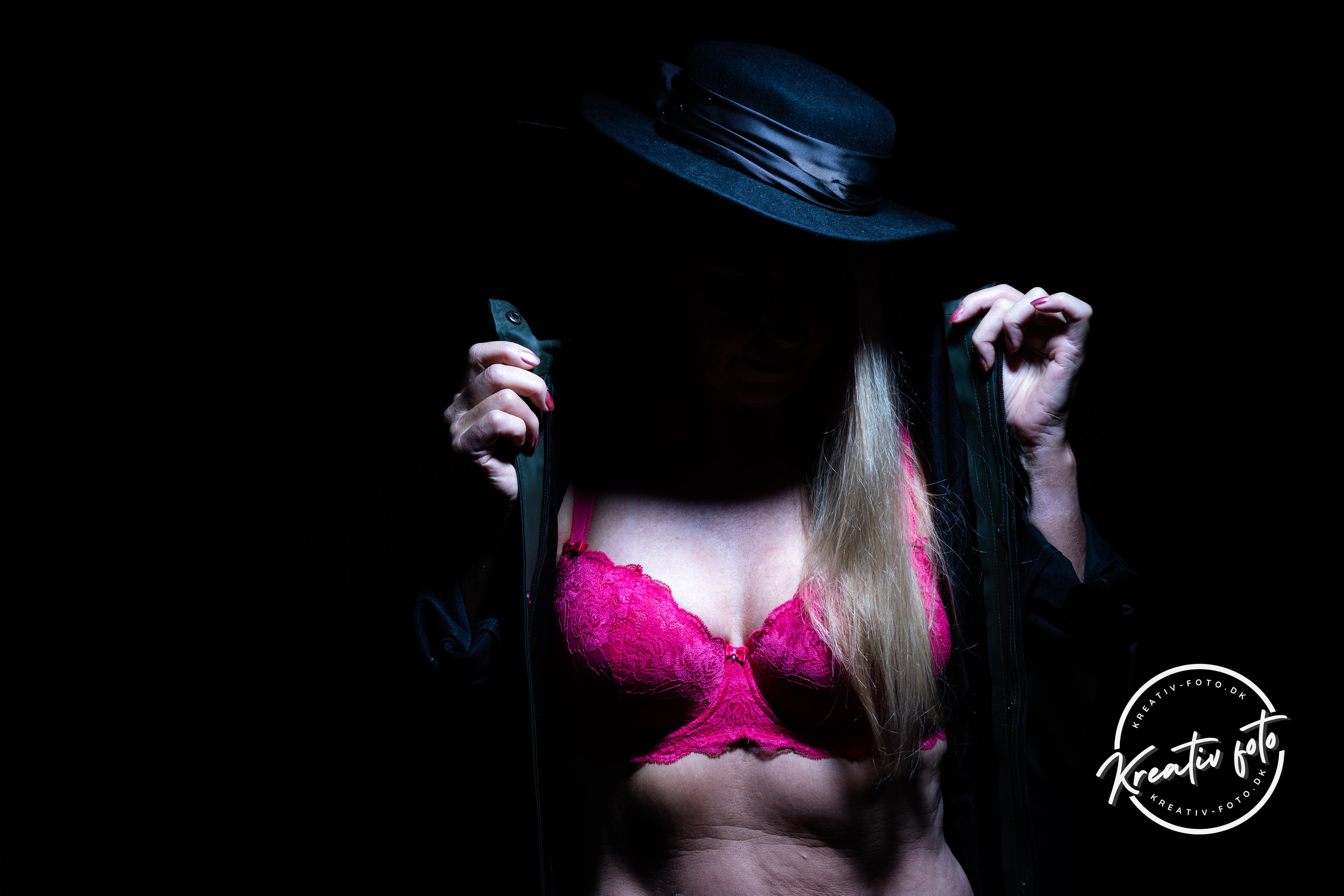 MAY BRITT. Fotograf Aarhus | Portrætfoto Århus | Flotte billeder