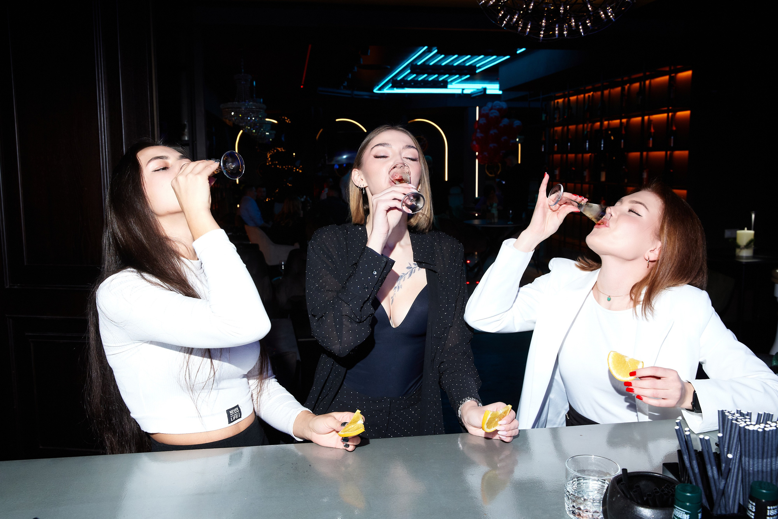 Birthday in the club. Свадебный и семейный фотограф в Риге Игорь Давидович