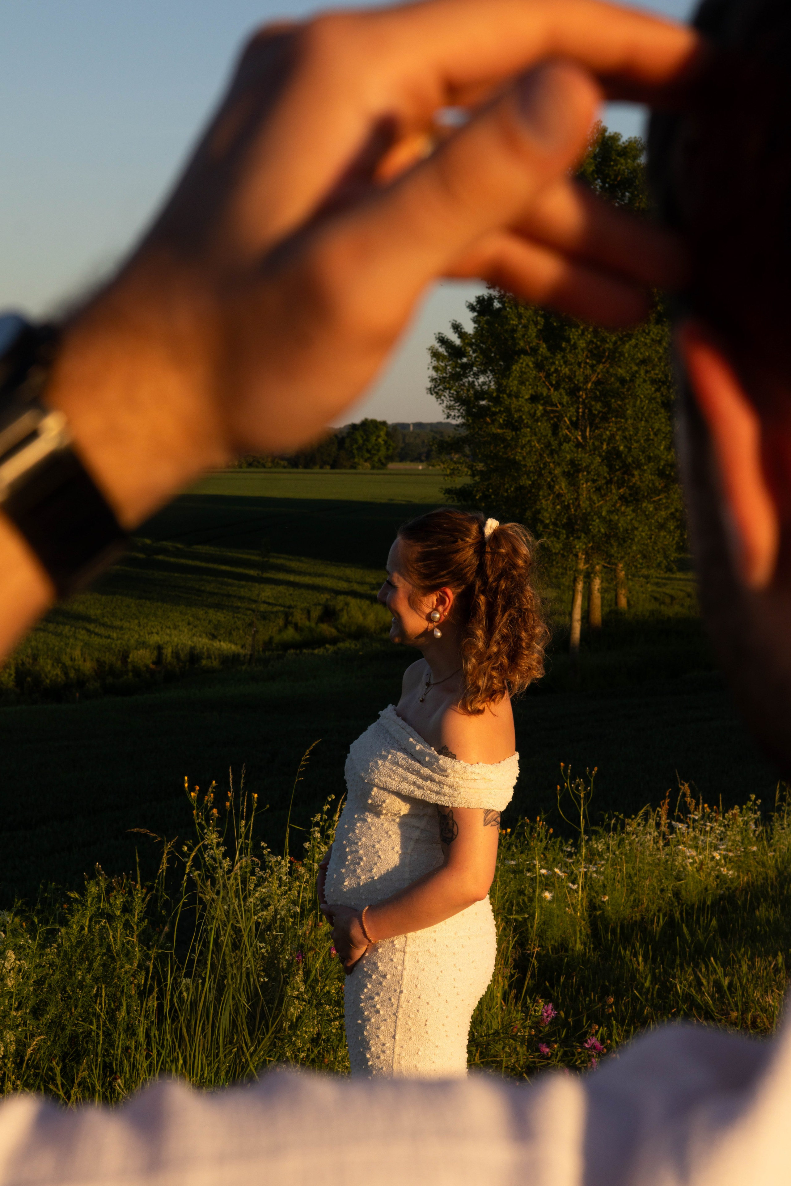 Zwangerschapsaankondiging. Zwangerschapsfotografie, newborn, gezinnen, branding, liefde én geboortefotografie