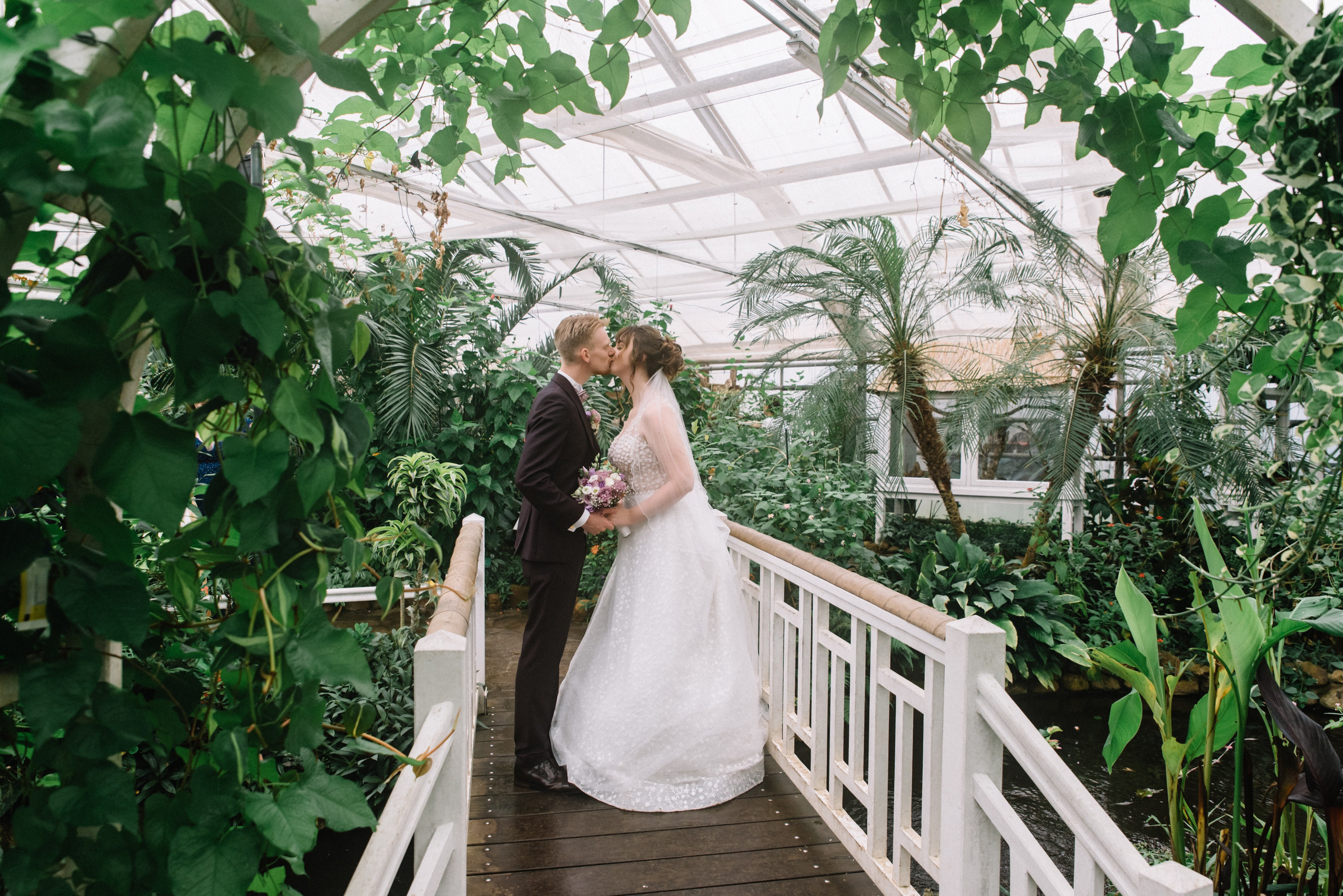 Dzień ślubny Vanessa & Philipp. Eugene Save – Fotograf Ślubny i Rodzinny | Warszawa i Cała Polska