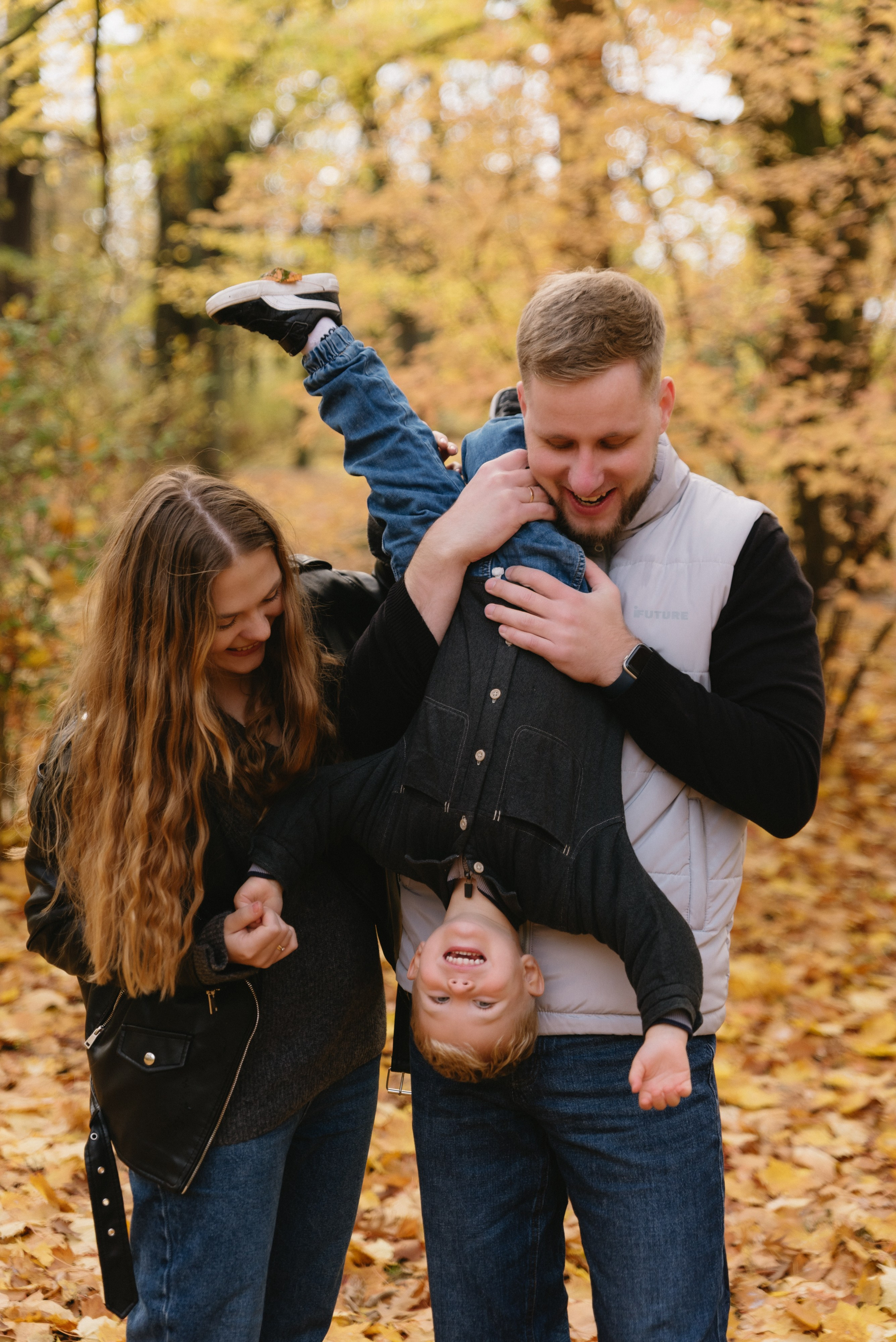 Sesja rodzinna Hanna, Vlad & Matvei. Eugene Save – Fotograf Ślubny i Rodzinny | Warszawa i Cała Polska