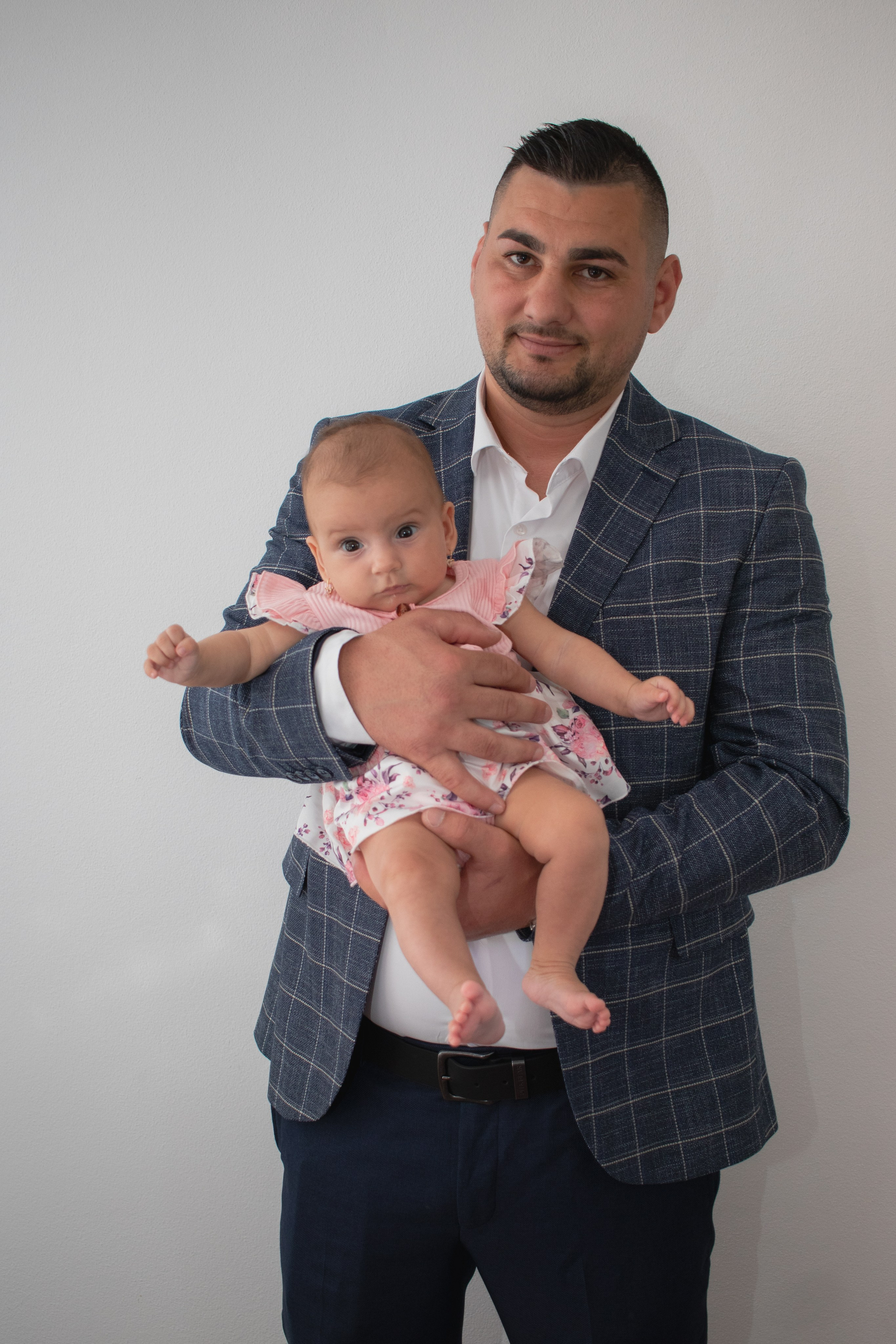 Ariana. Fotograf si videograf — evenimente si studio