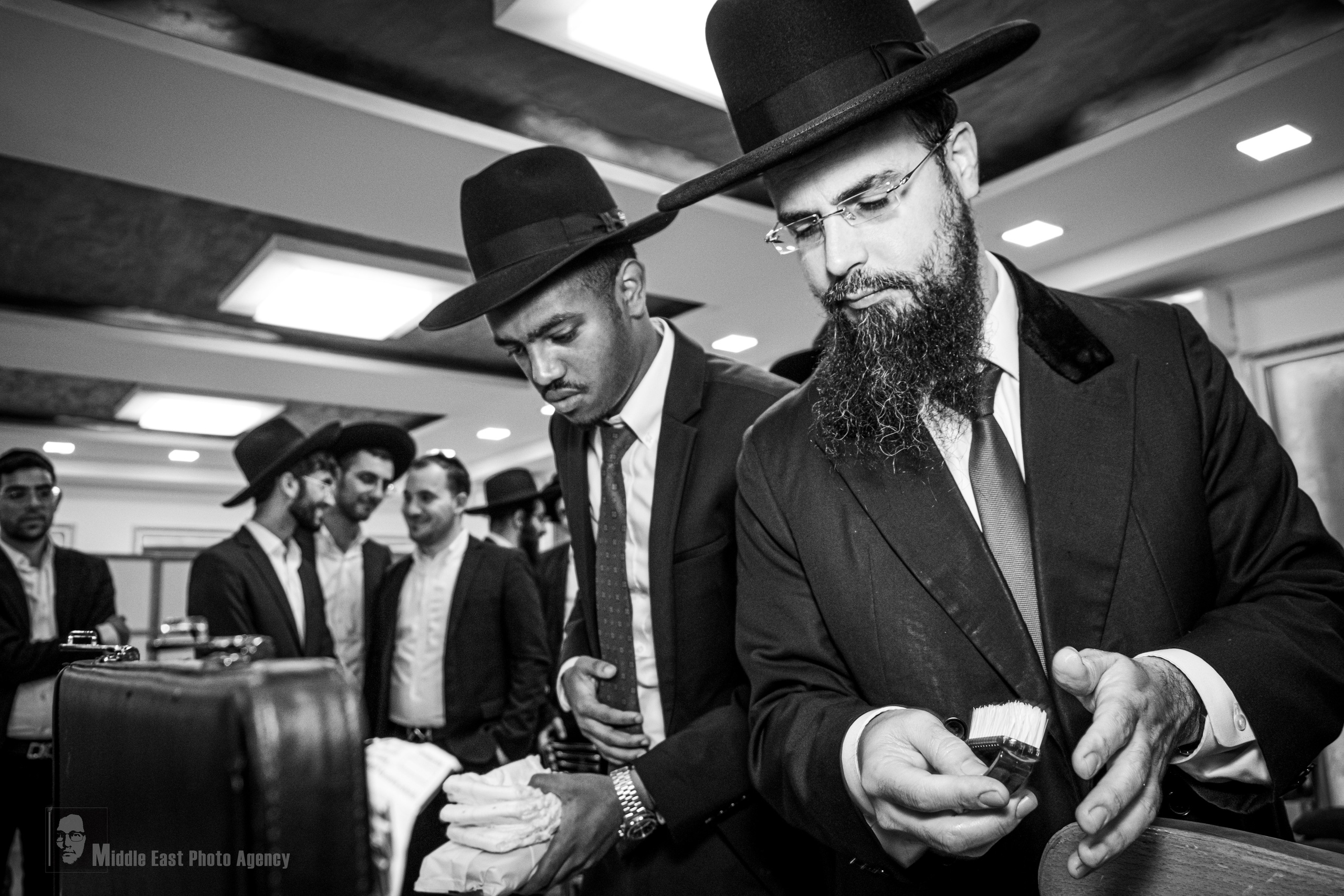 ‏ברית מילה. Middle East Photo Agency — Свадьбы, Бар и Бат-мицва, Брит, Театр, Магниты, Портреты