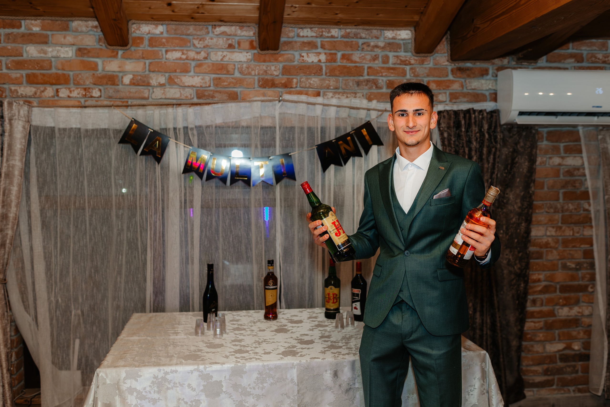 Majorat Mitel. Ionut Brehuescu — Fotograf